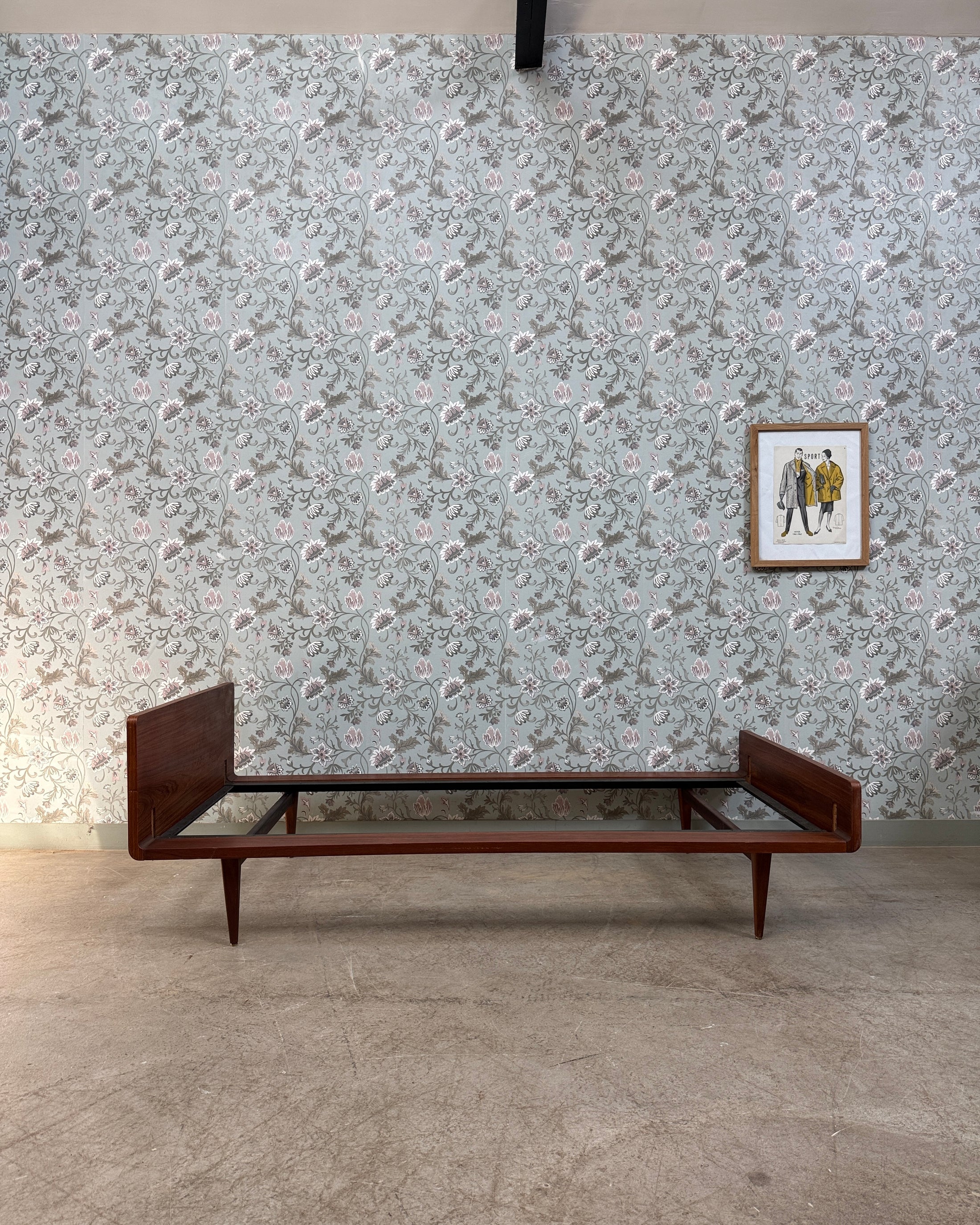 Lit daybed scandinave en teck