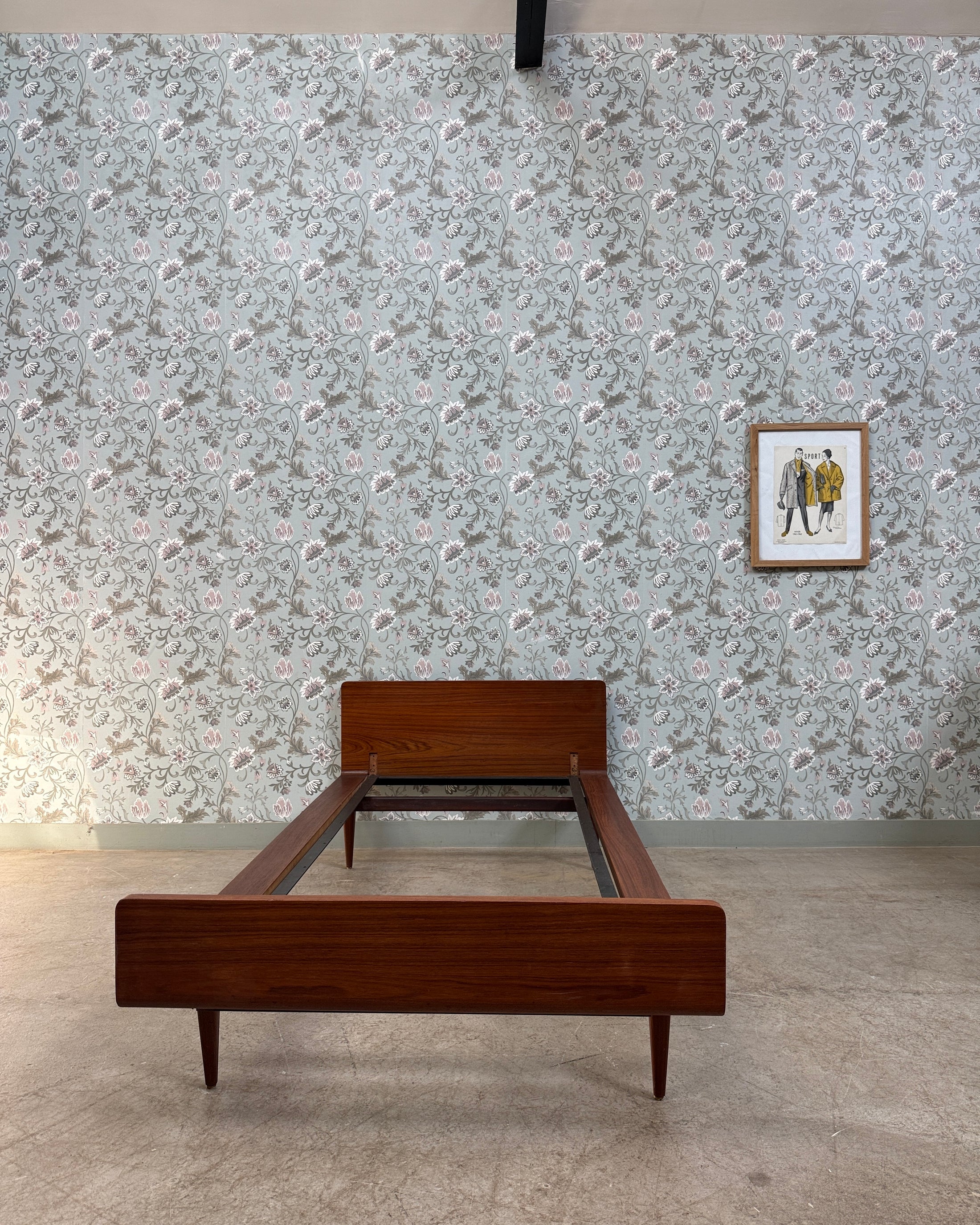 Lit daybed scandinave en teck