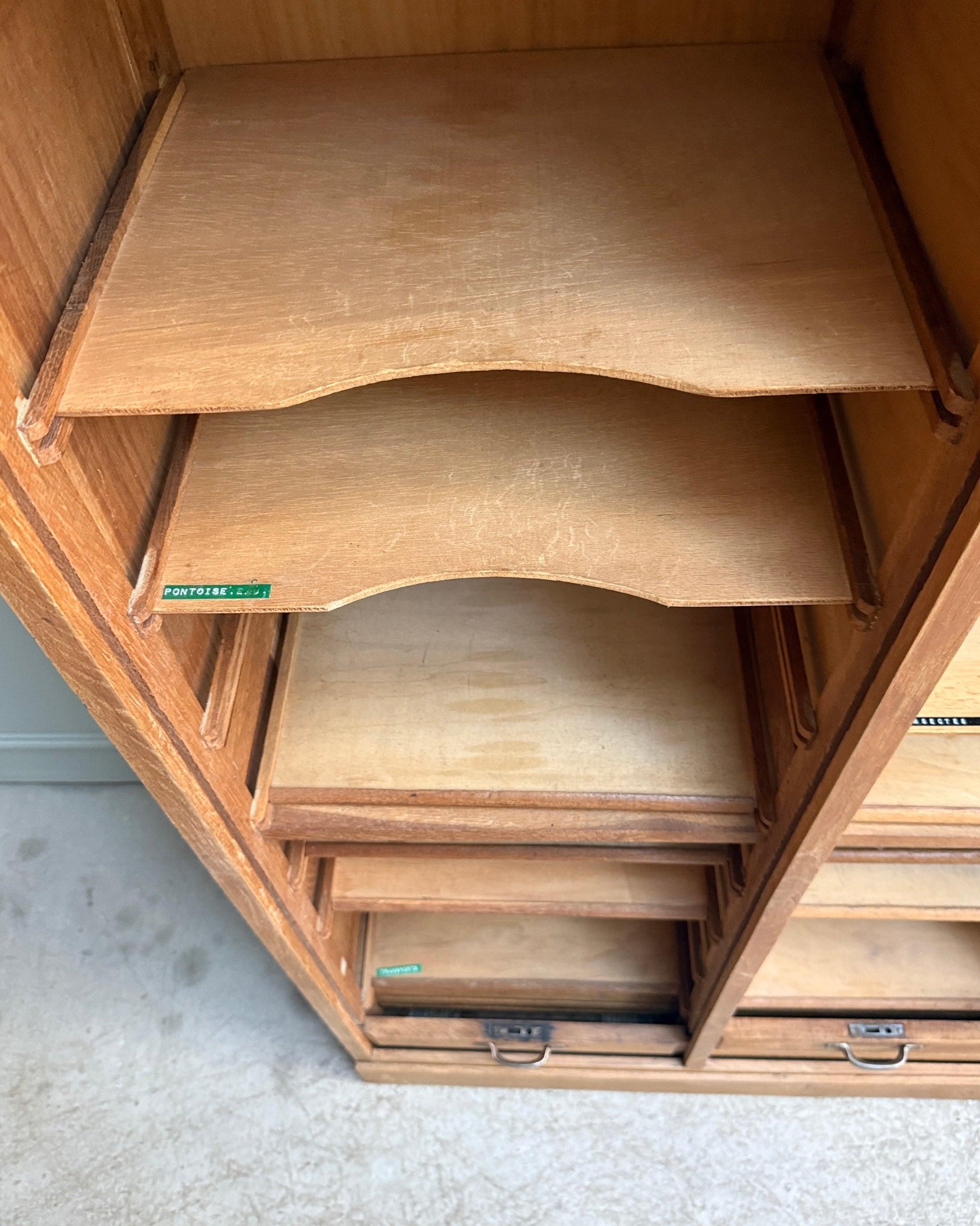 Meuble classeur à rideaux double en chêne