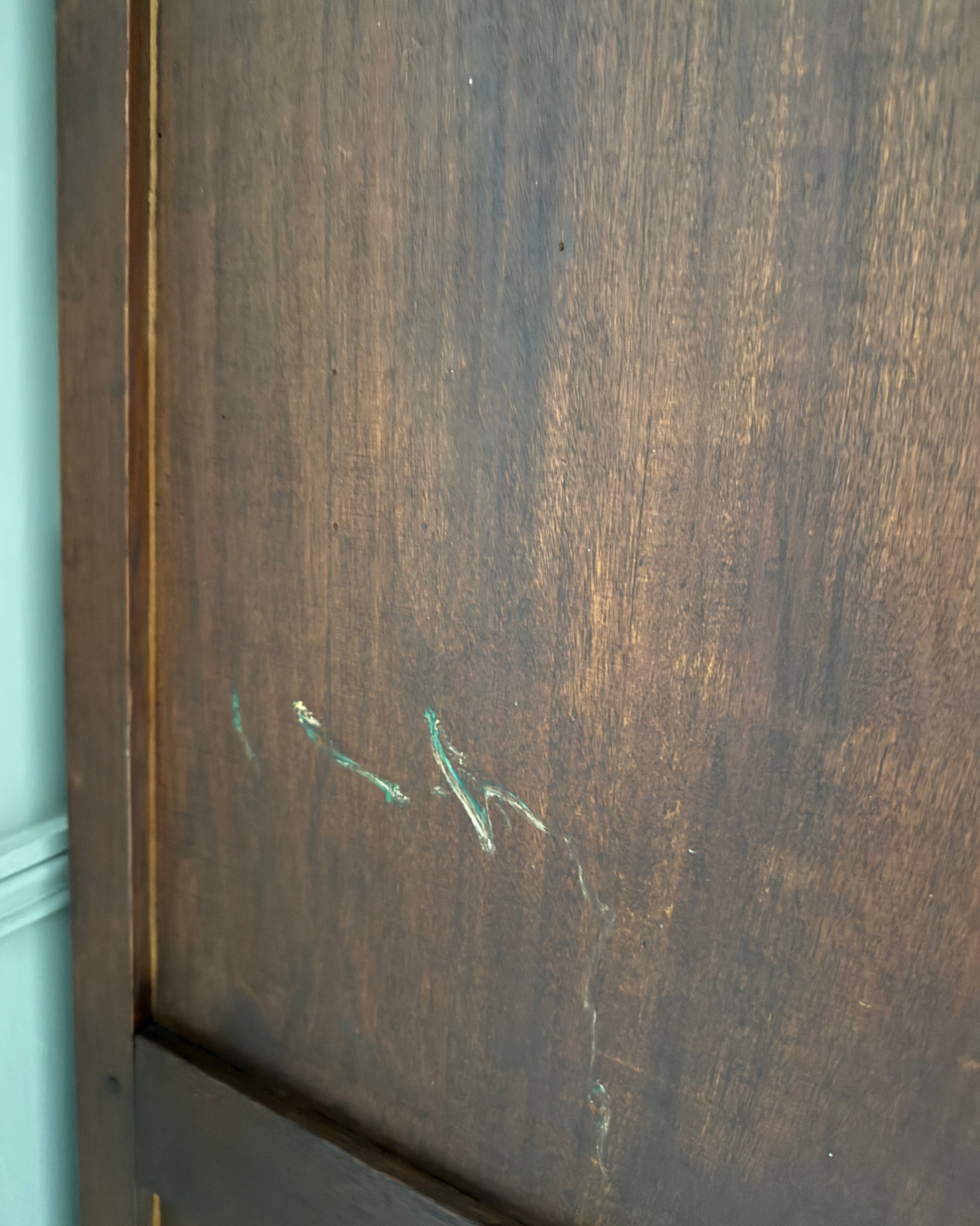 Ancien meuble de métier à tiroirs