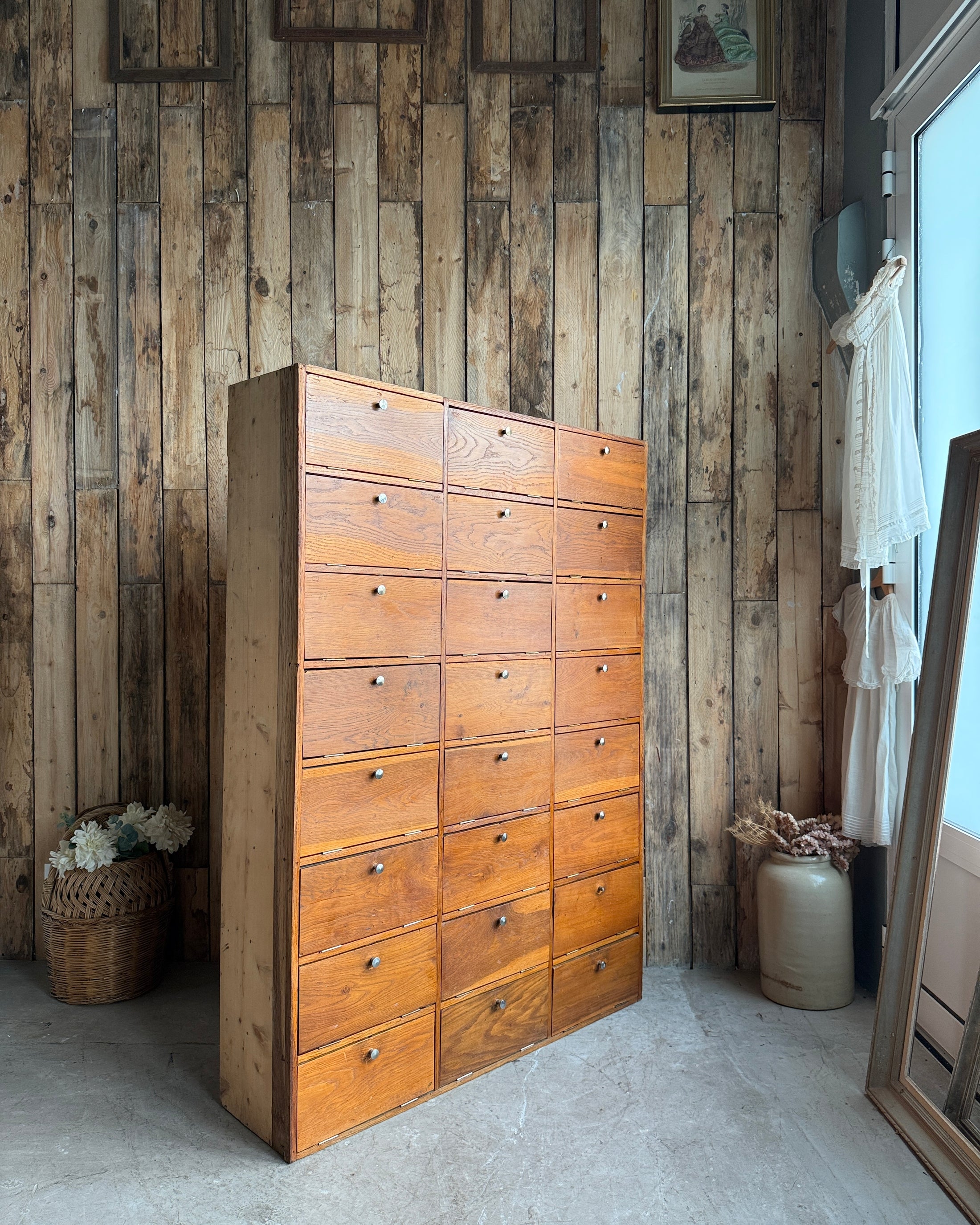 Duo de meuble de notaire à clapets