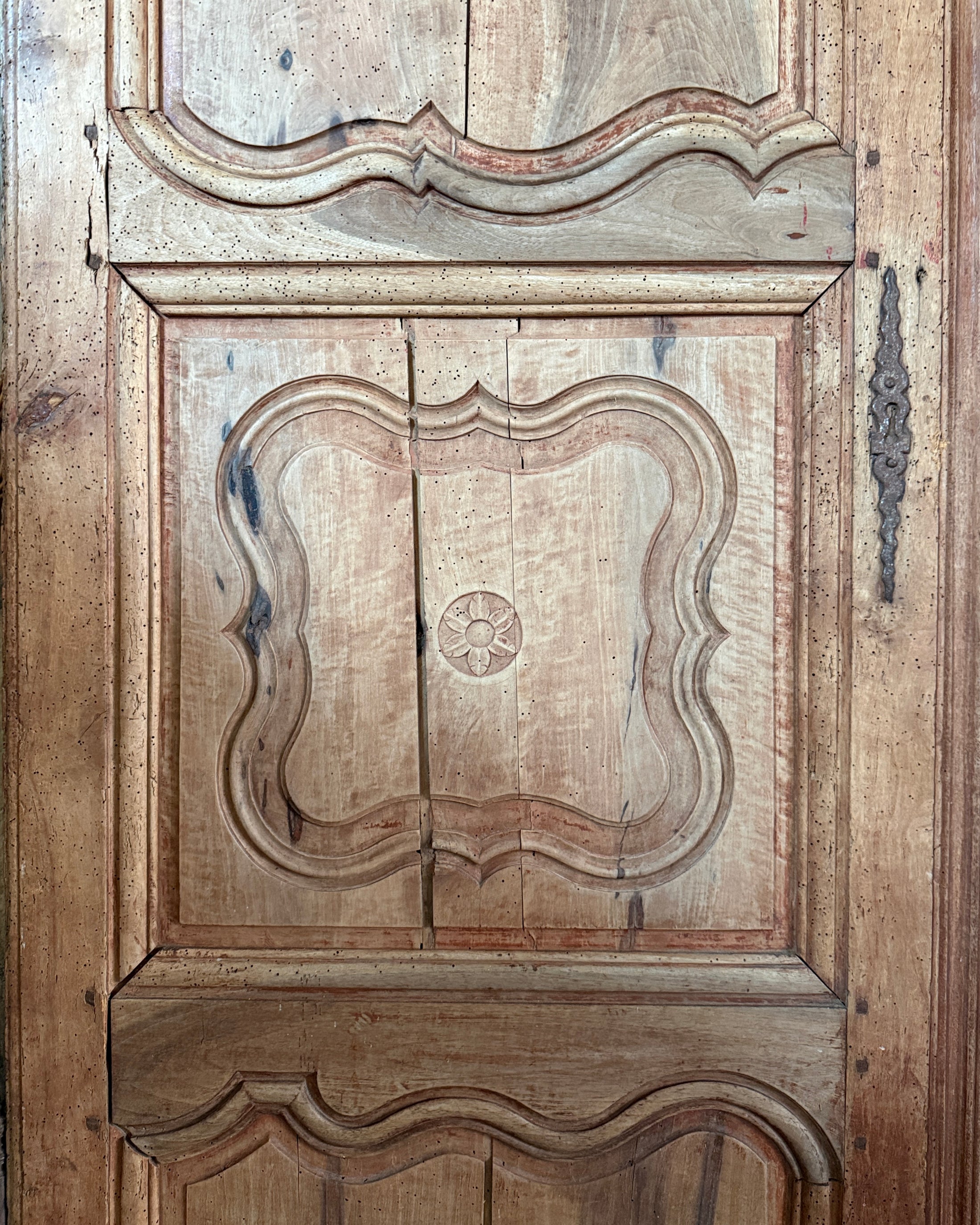 Paire de portes anciennes d’armoire