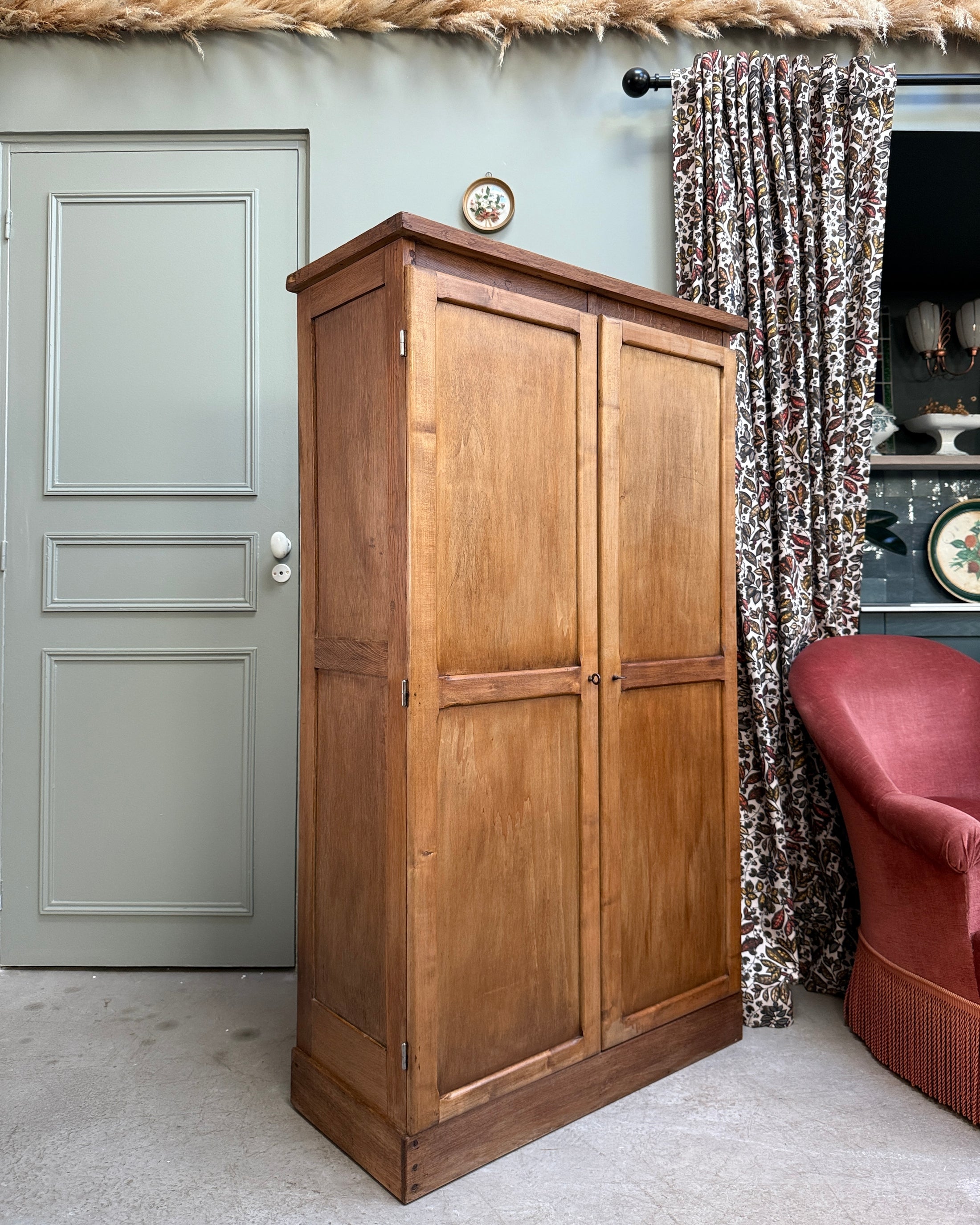 Petite armoire de métier