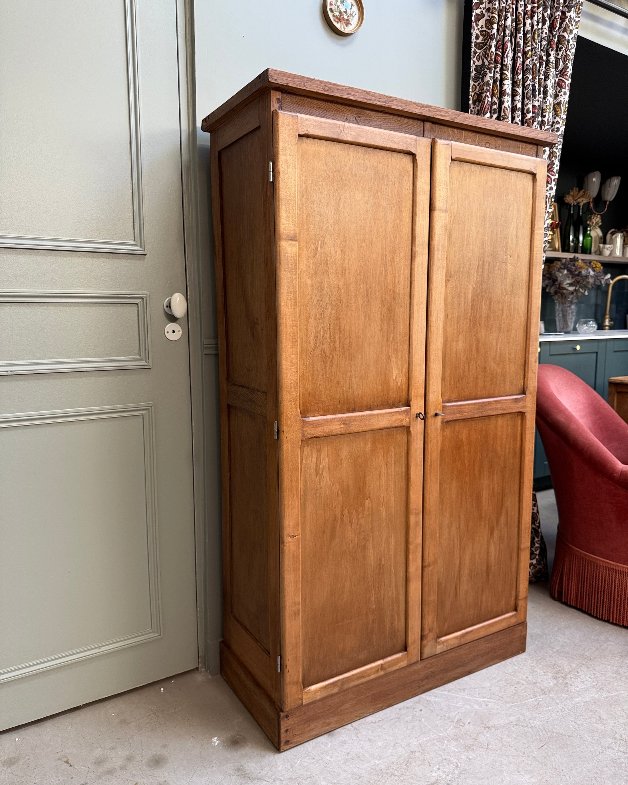 Petite armoire de métier
