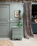 Charger l'image dans la visionneuse de la galerie, Petite commode vintage verte
