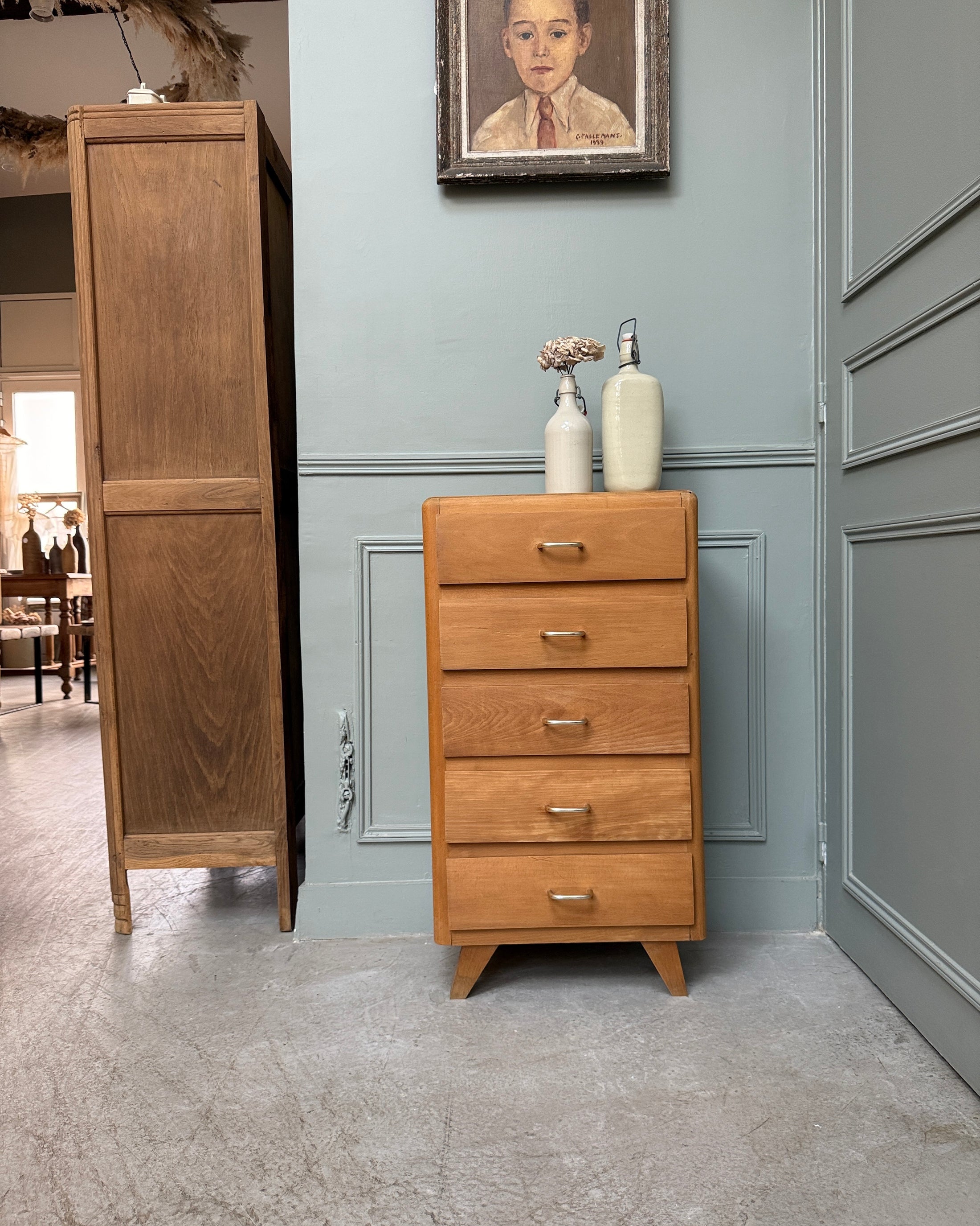 Commode vintage à cinq tiroirs