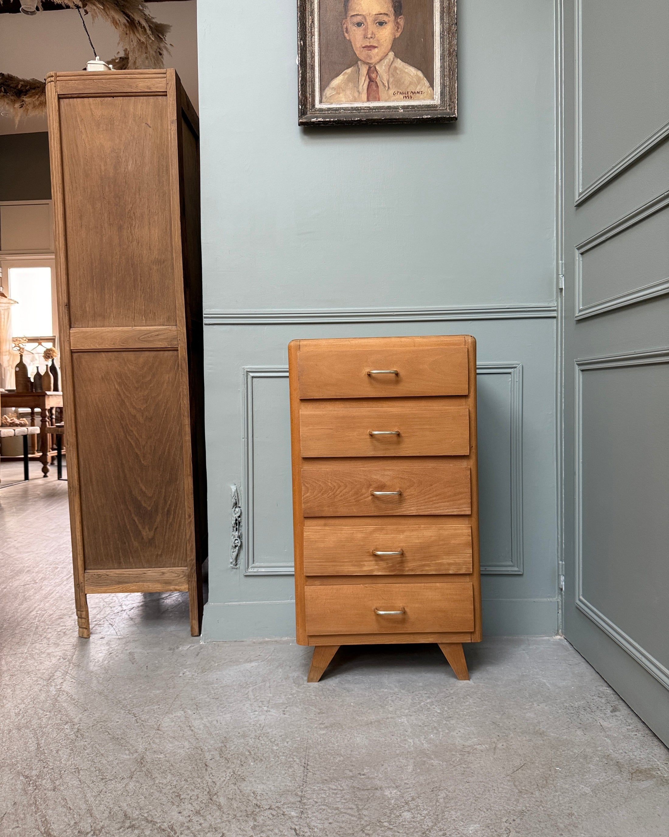 Commode vintage à cinq tiroirs