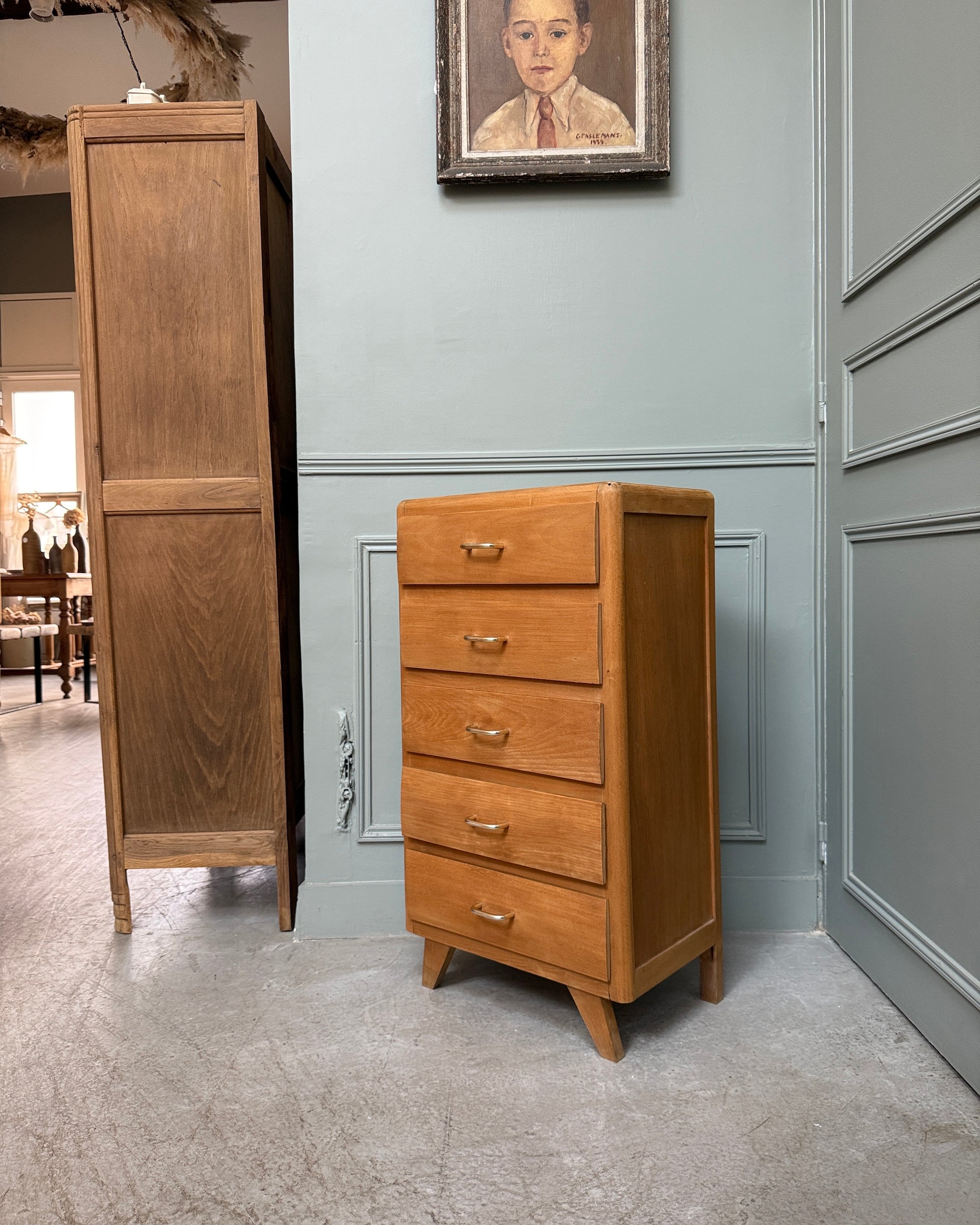 Commode vintage à cinq tiroirs