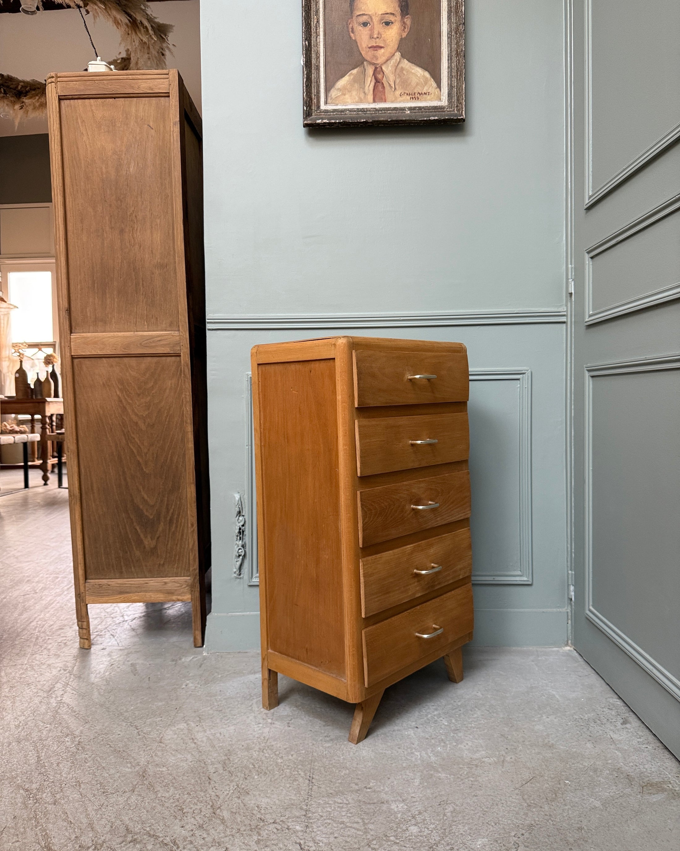 Commode vintage à cinq tiroirs