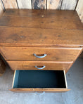 Charger l'image dans la visionneuse de la galerie, Petite commode années 50
