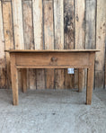 Charger l'image dans la visionneuse de la galerie, Petite console ou table de chevet en pin massif
