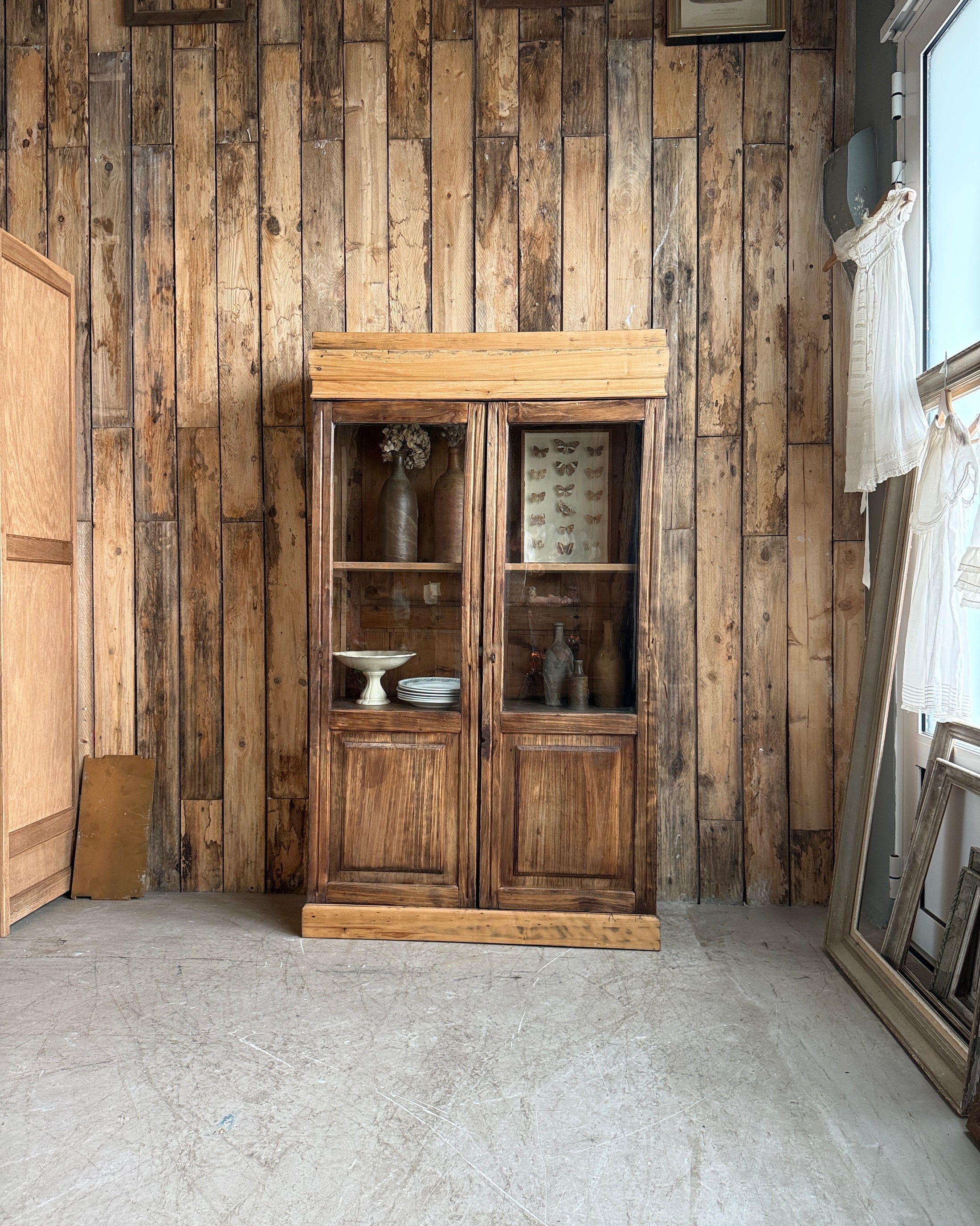 Petite vitrine ancienne en pin