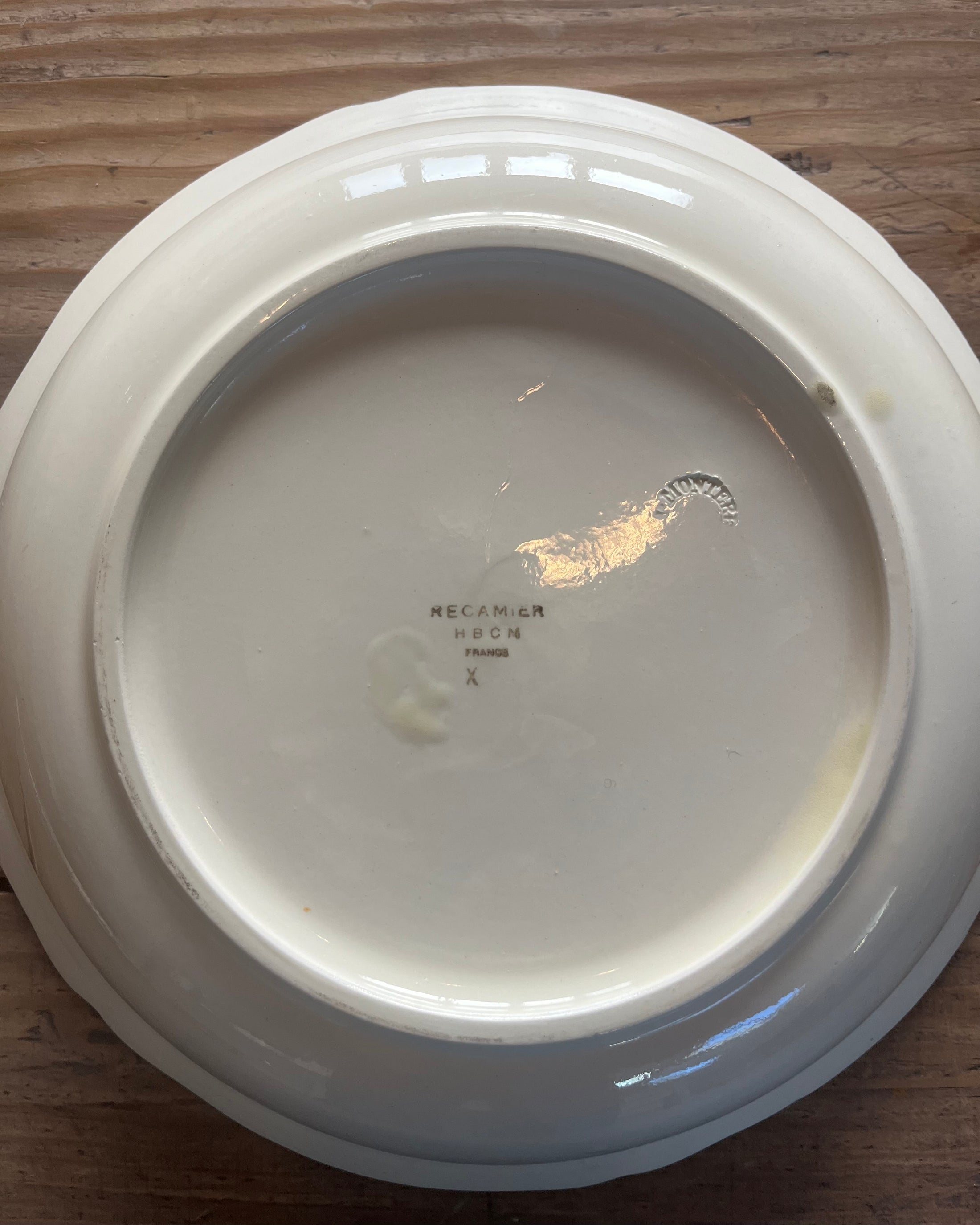 Plat rond creux terre de fer HBCM