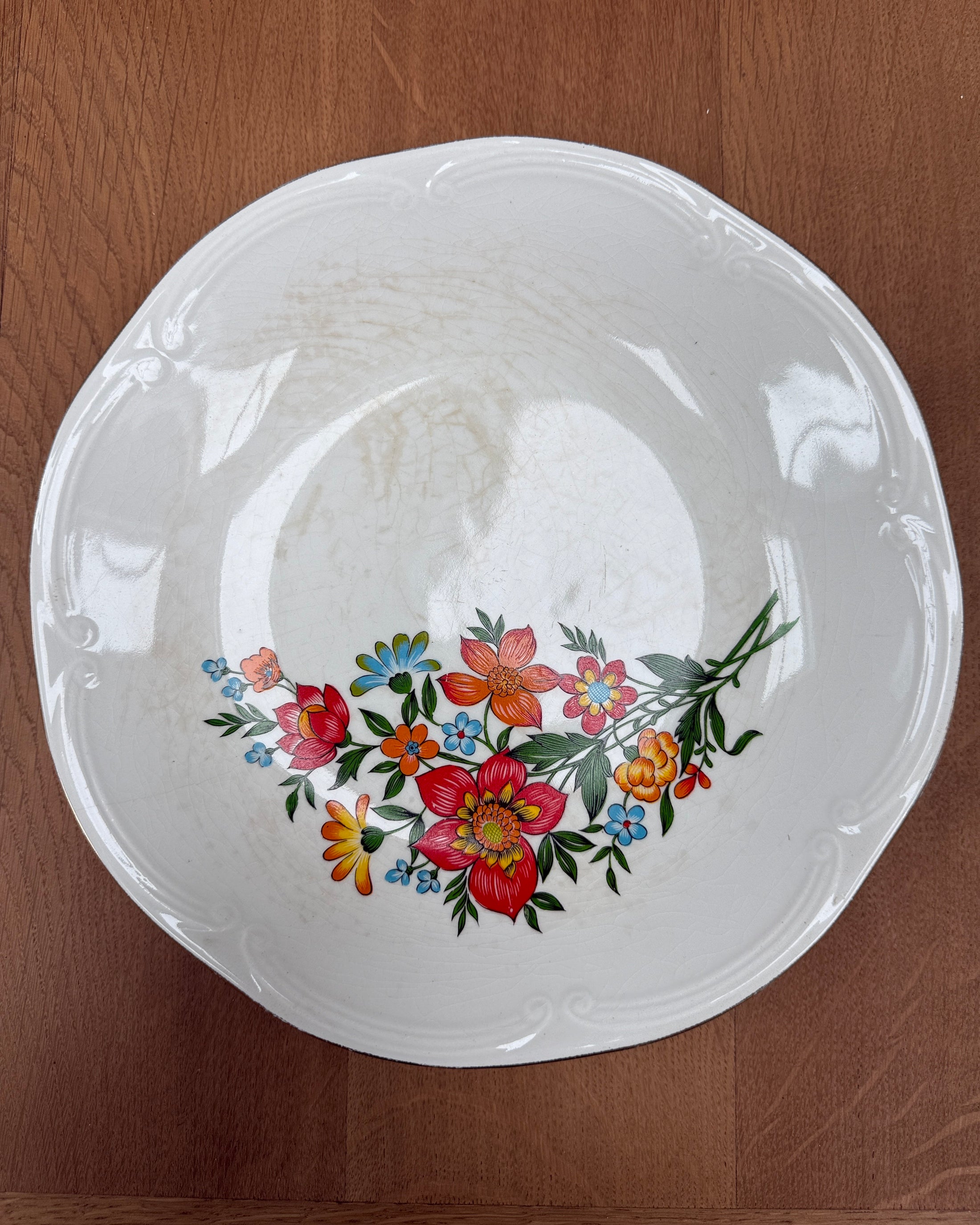 Plat rond creux vintage en porcelaine fine Gien