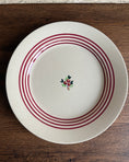 Charger l'image dans la visionneuse de la galerie, Plat rond plat terre de fer Gien
