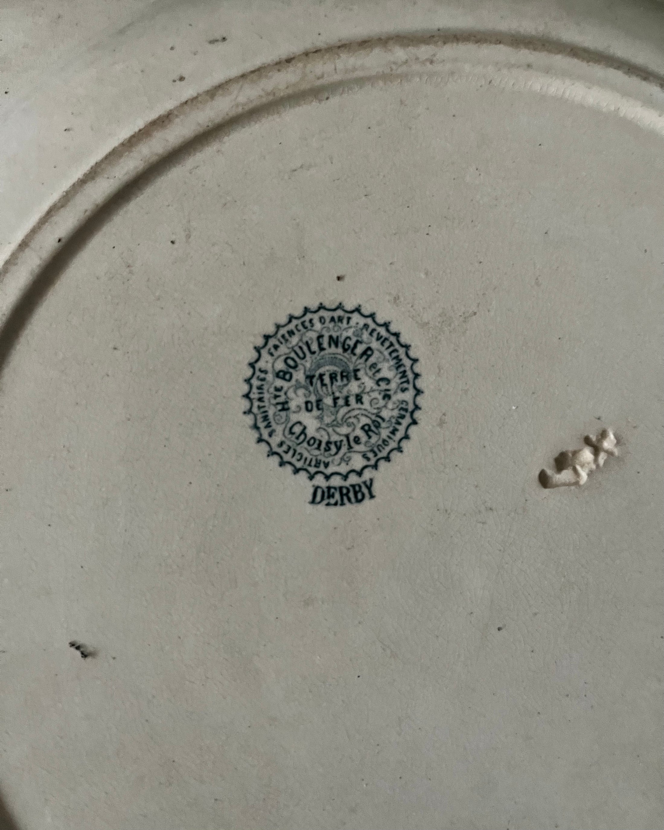 Plat rond terre de fer Choisy-le-Roi