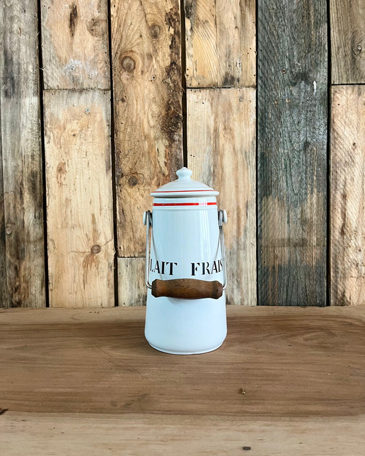 Pot à lait en porcelaine