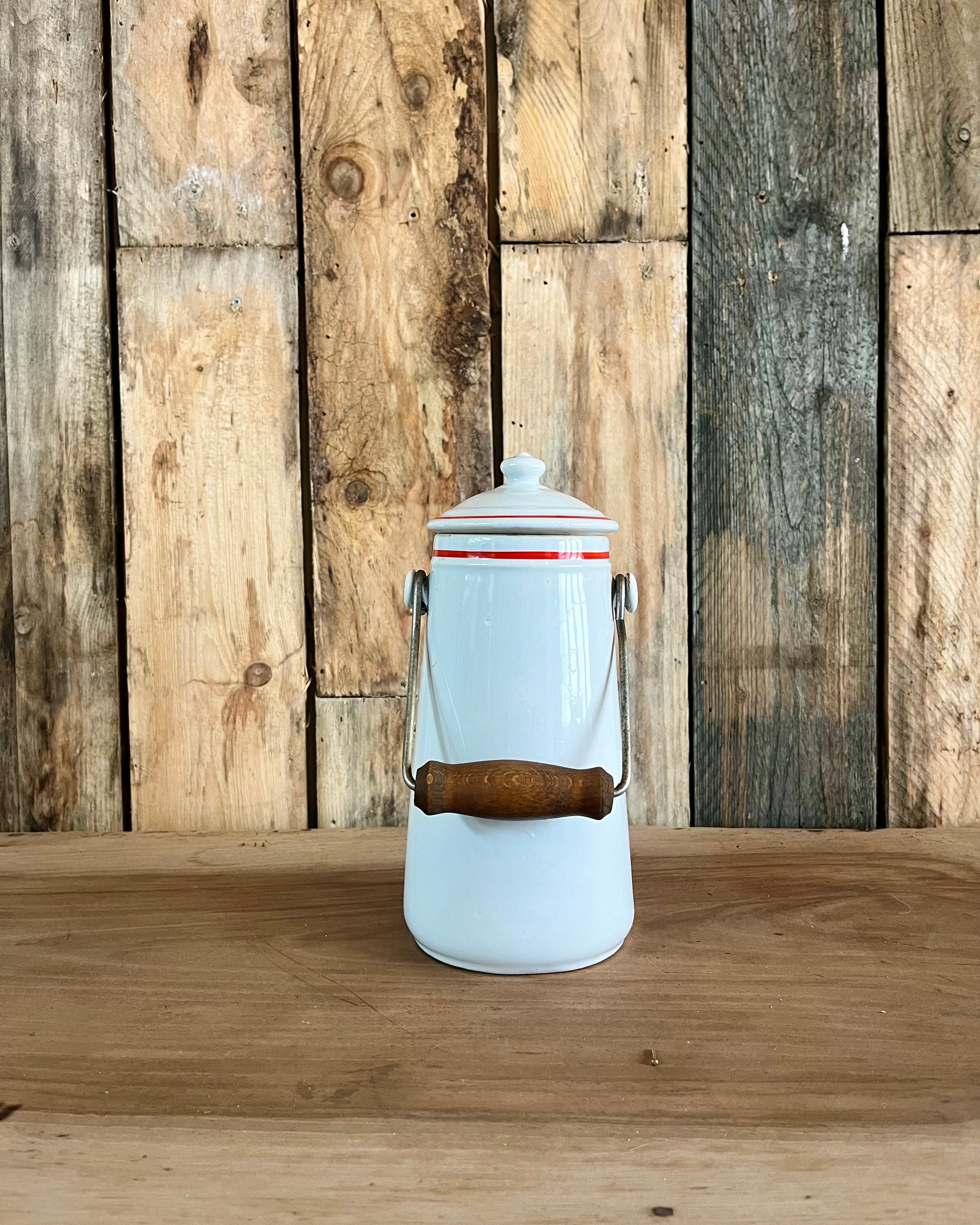 Pot à lait en porcelaine