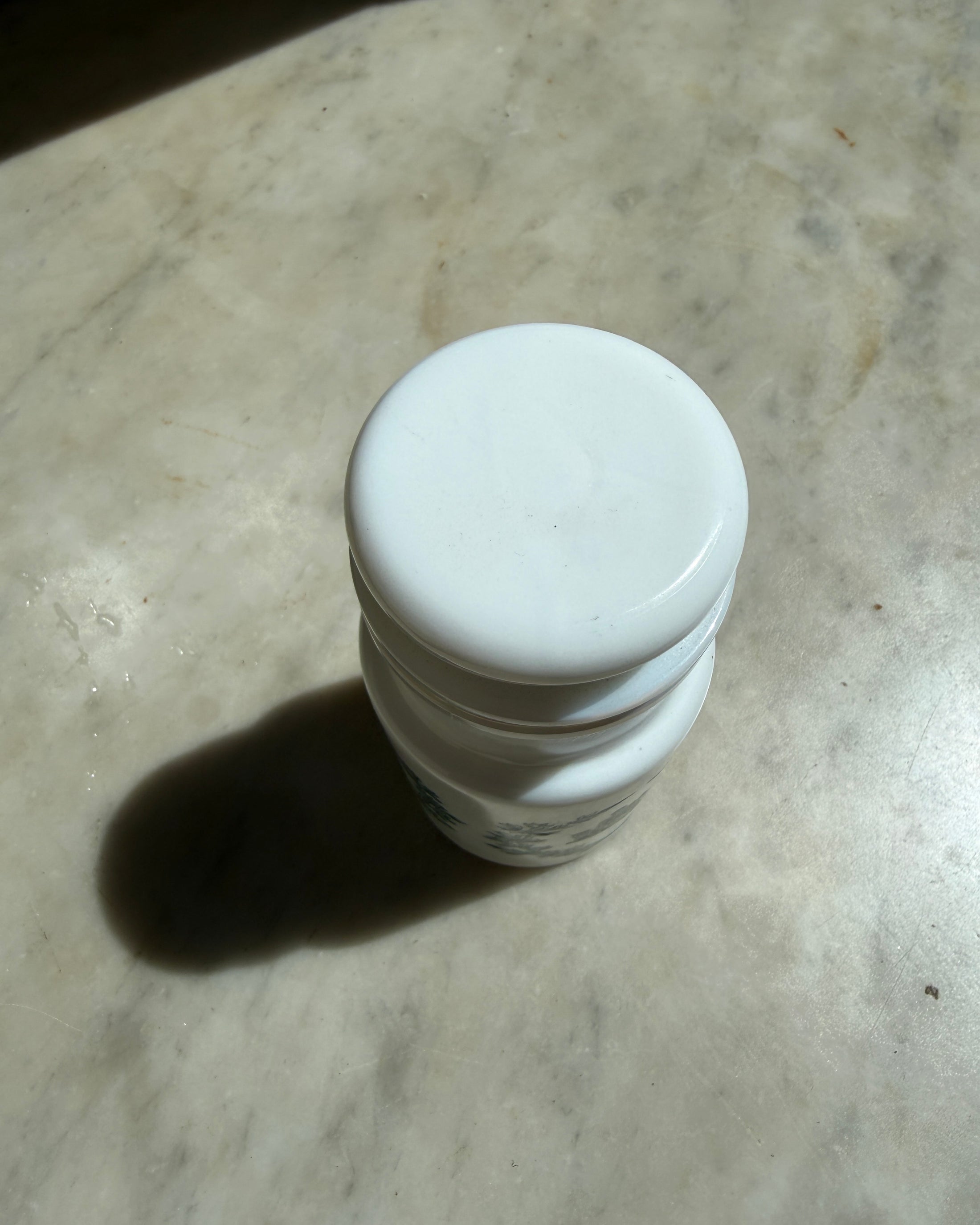 Pot d’apothicaire en verre opalin (petit)
