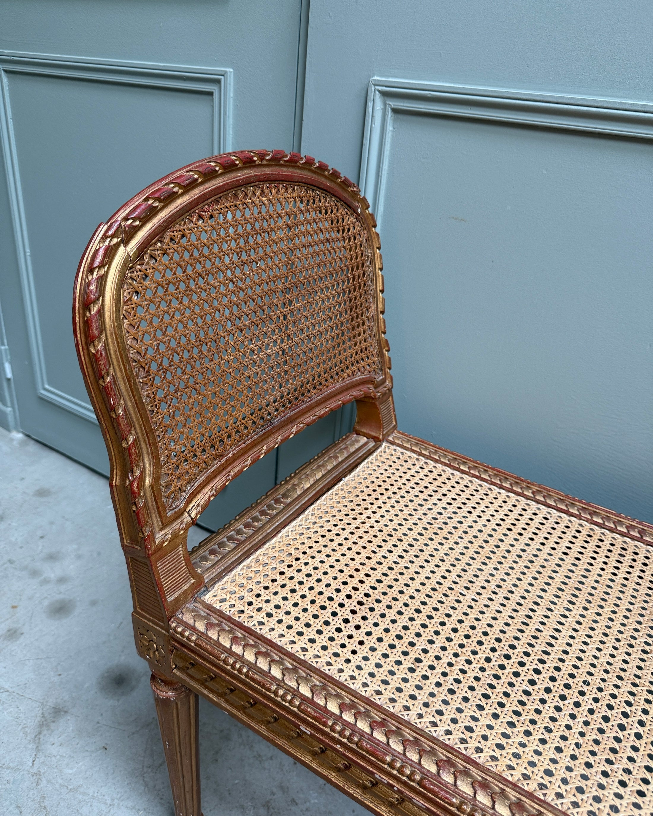 Récamier en cannage