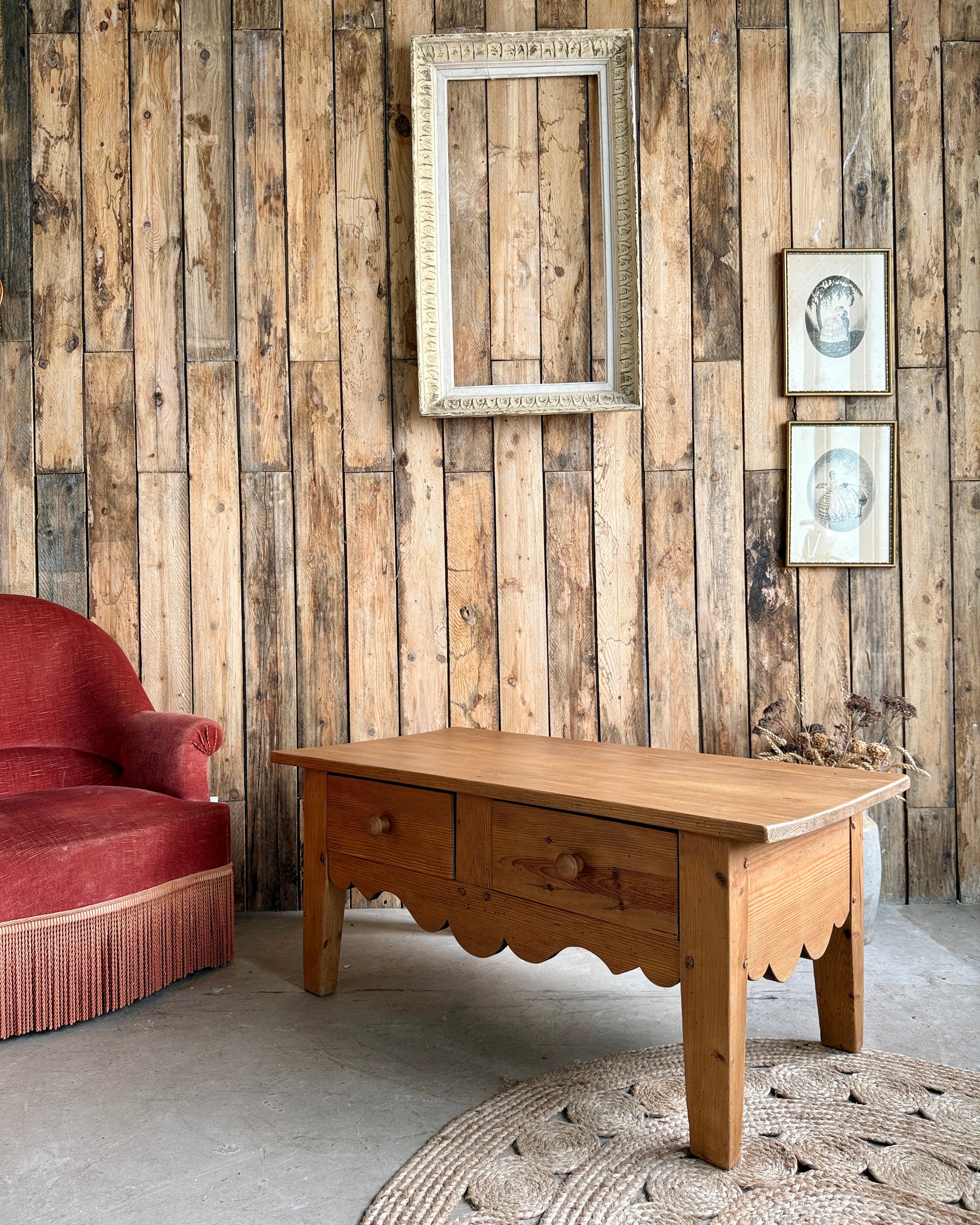Table basse campagne chic en pin