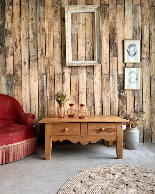 Table basse campagne chic en pin