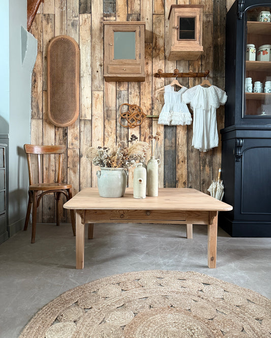 Table basse de ferme carrée