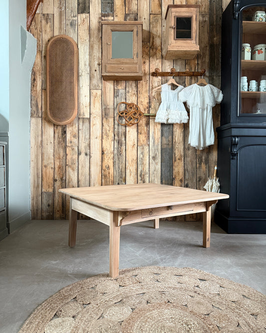 Table basse de ferme carrée