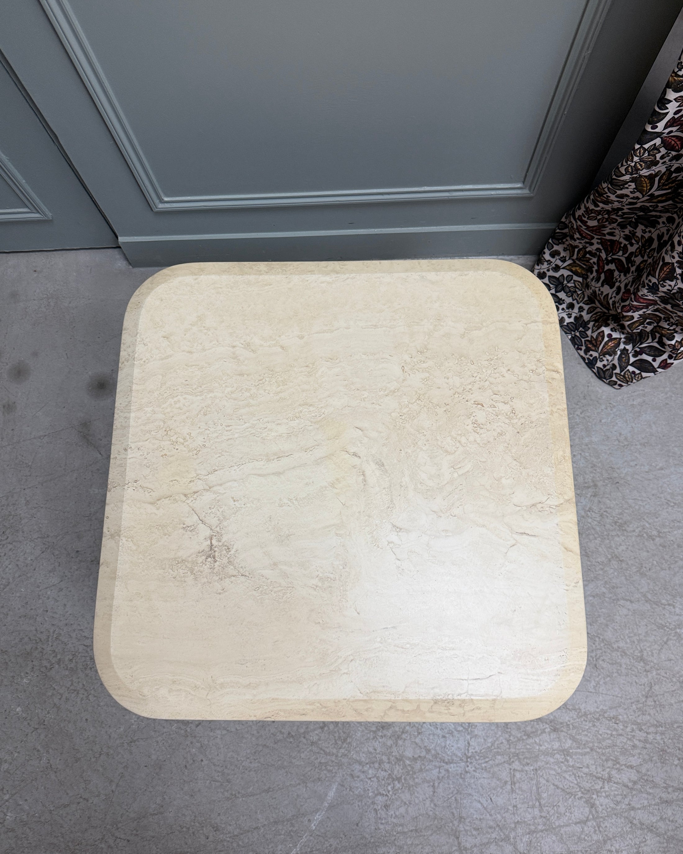 Table basse vintage en travertin des années 70