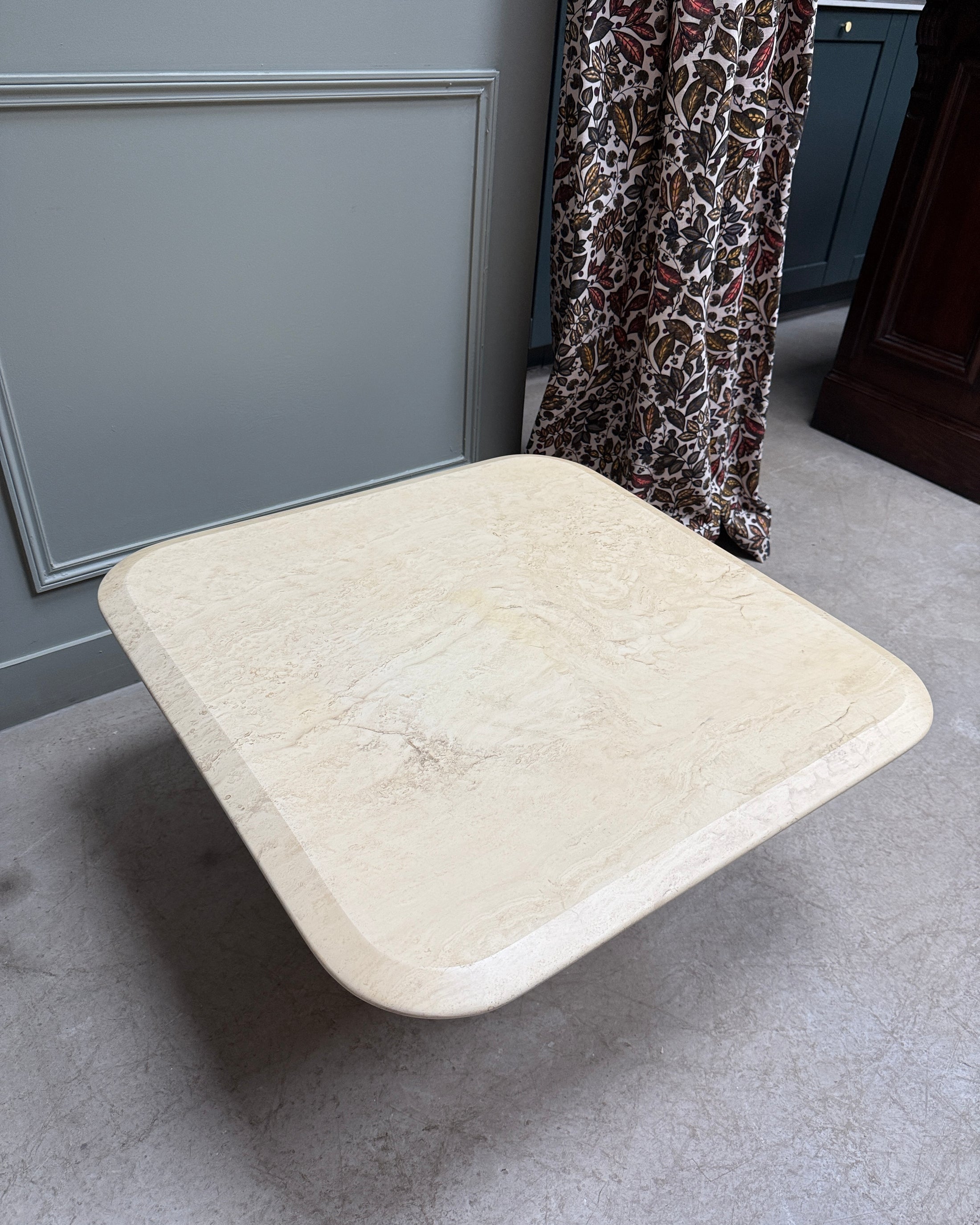 Table basse vintage en travertin des années 70