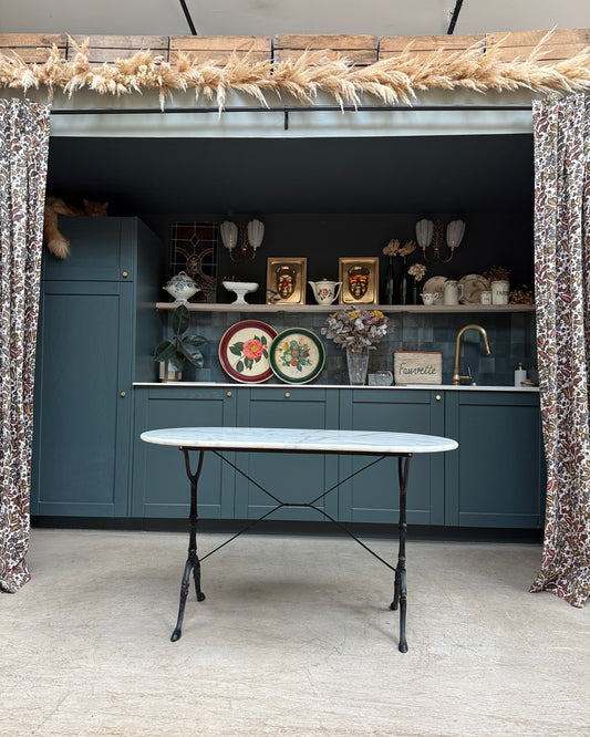 Table bistrot en marbre et fonte