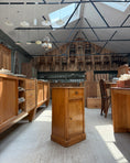 Charger l'image dans la visionneuse de la galerie, Table de chevet Louis-Philippe
