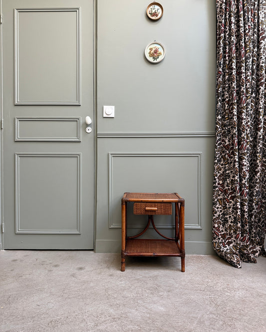 Table de chevet vintage en rotin