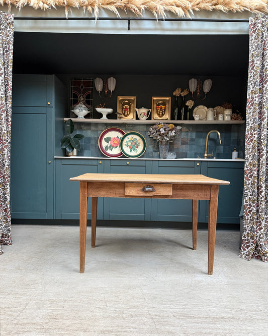 Petite table de ferme