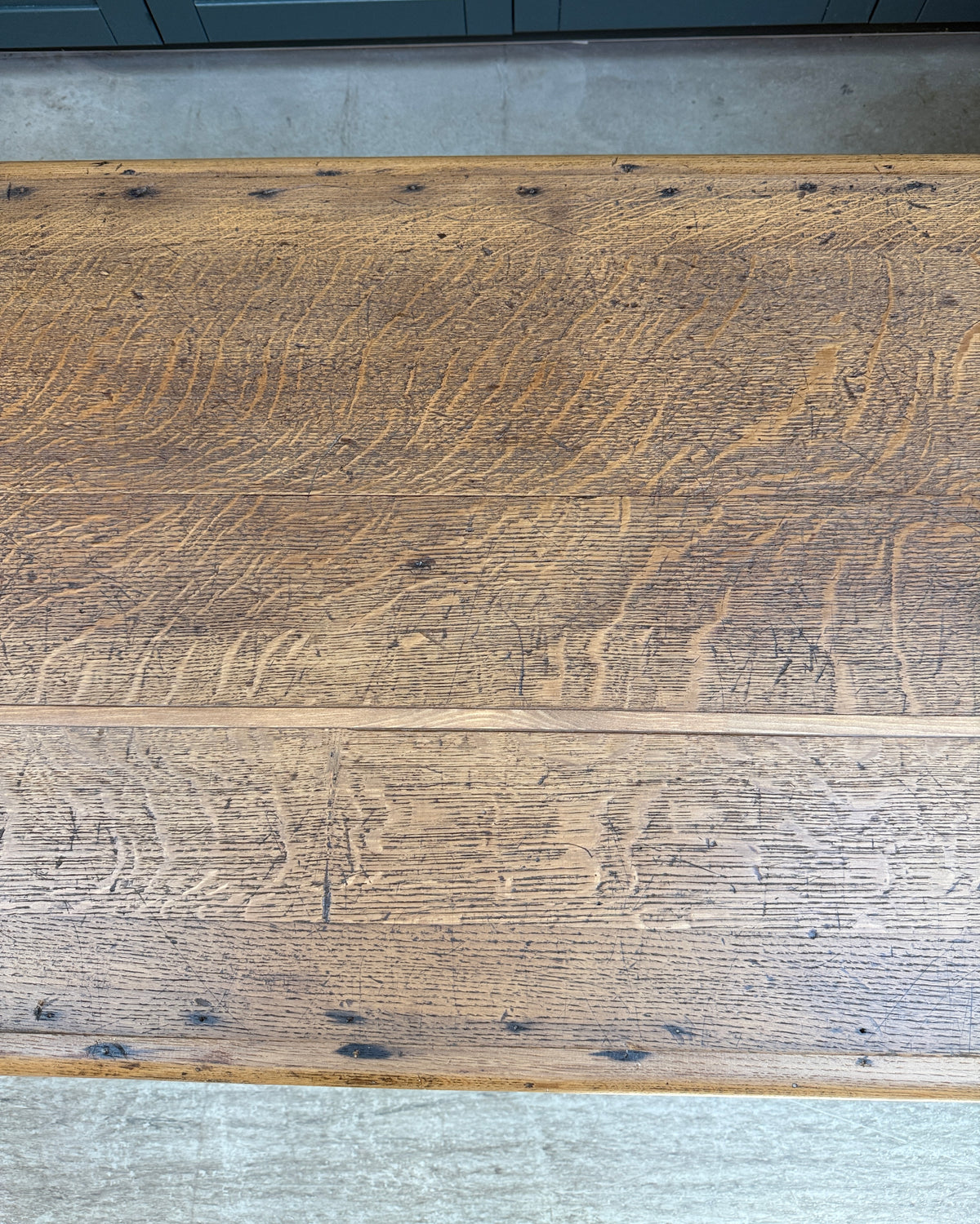 Table de ferme aux pieds tournés en chêne