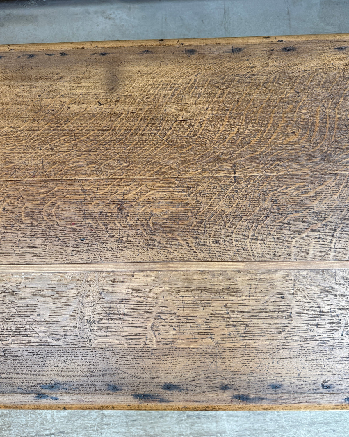 Table de ferme aux pieds tournés en chêne