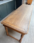 Charger l'image dans la visionneuse de la galerie, Table de ferme aux pieds tournés en chêne
