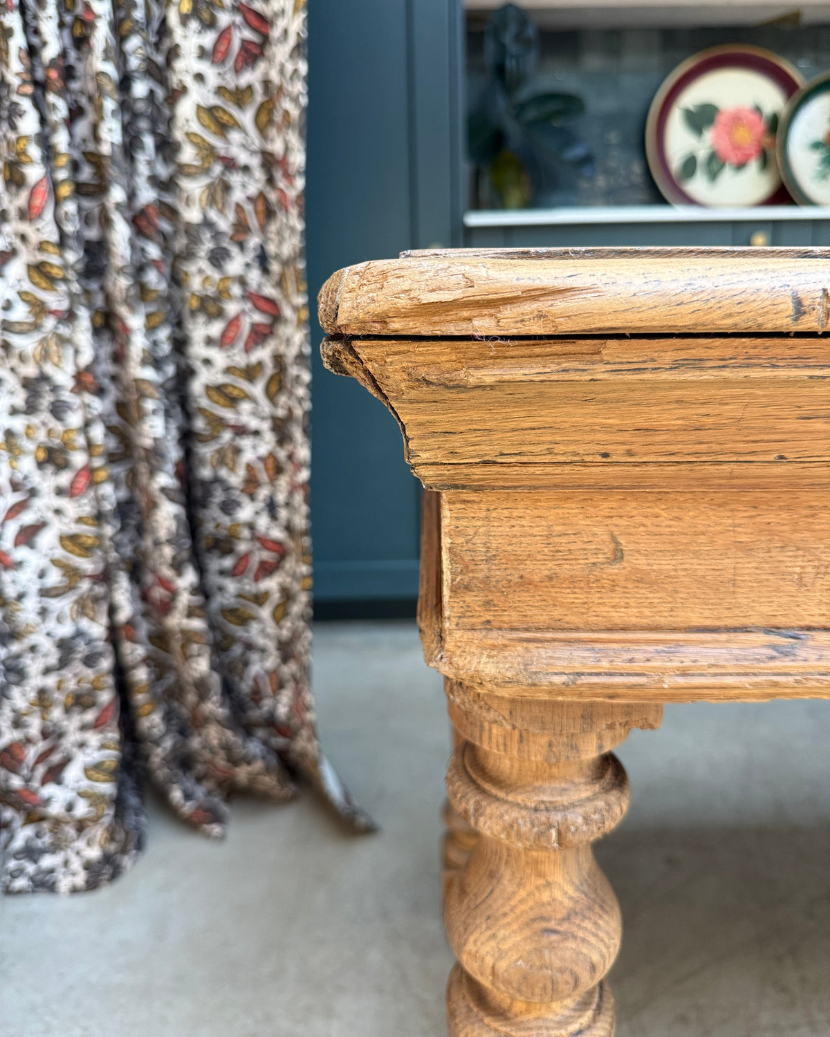 Table de ferme aux pieds tournés en chêne