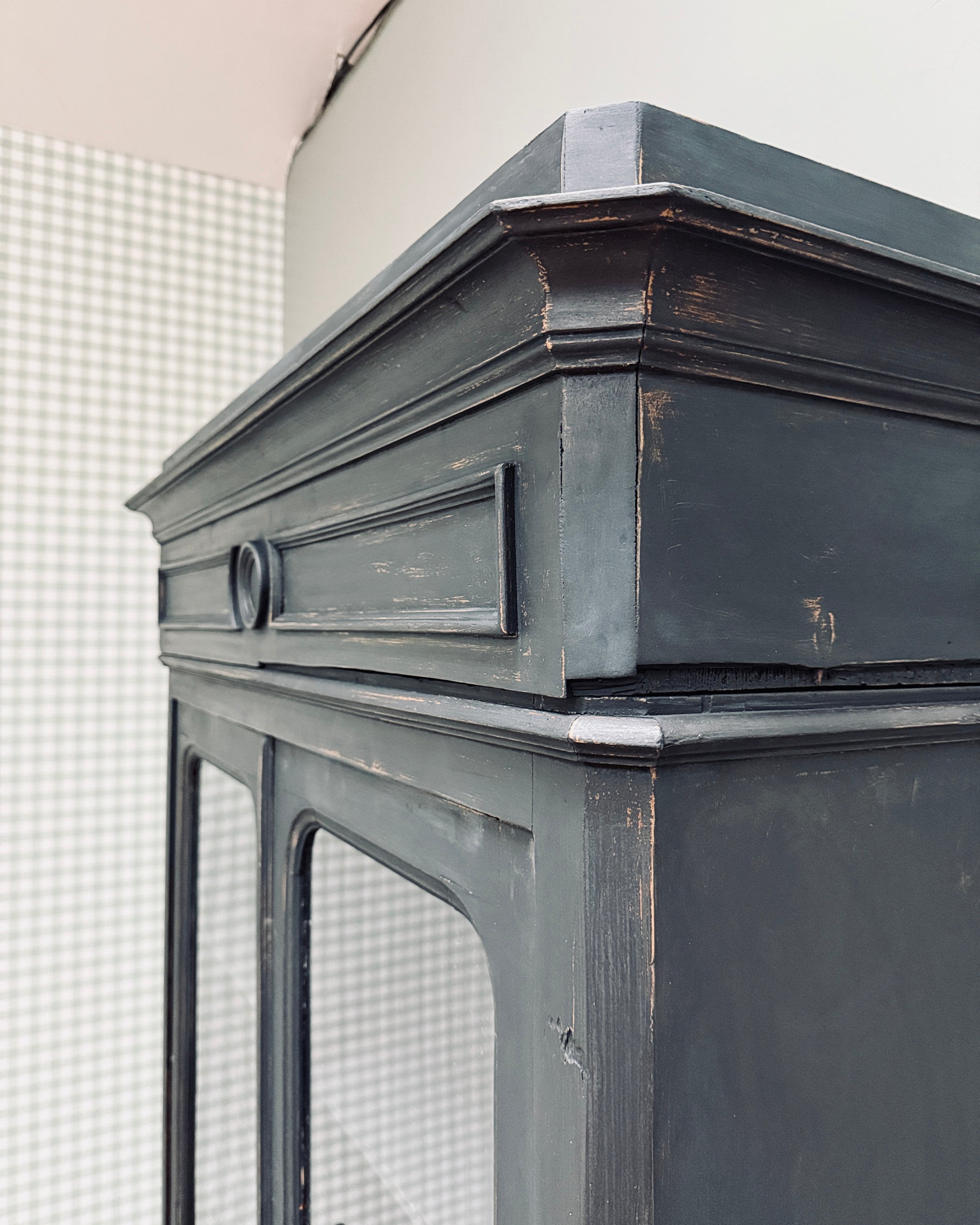 Vaisselier Louis Philippe patine noire