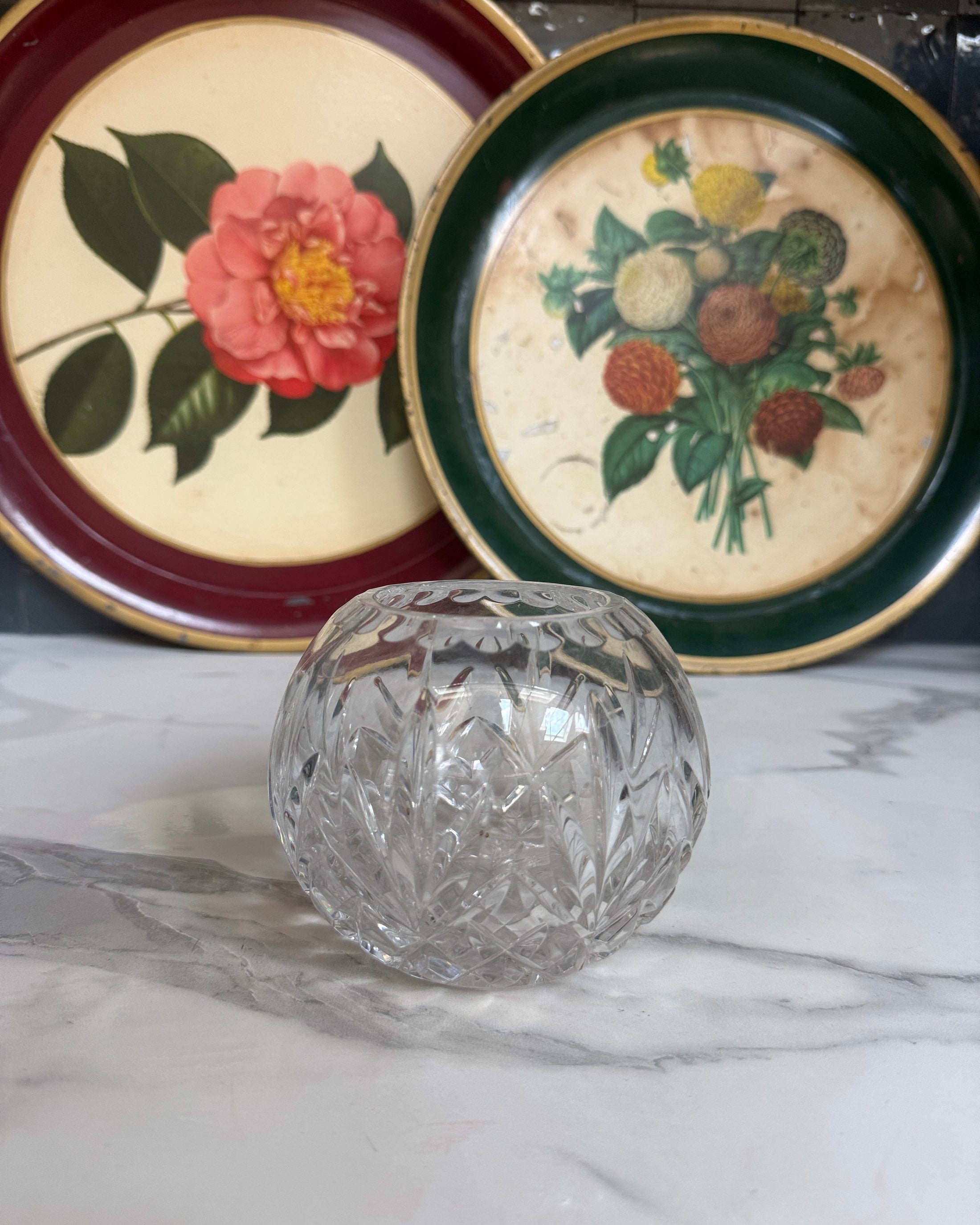 Vase boule en cristal taillé