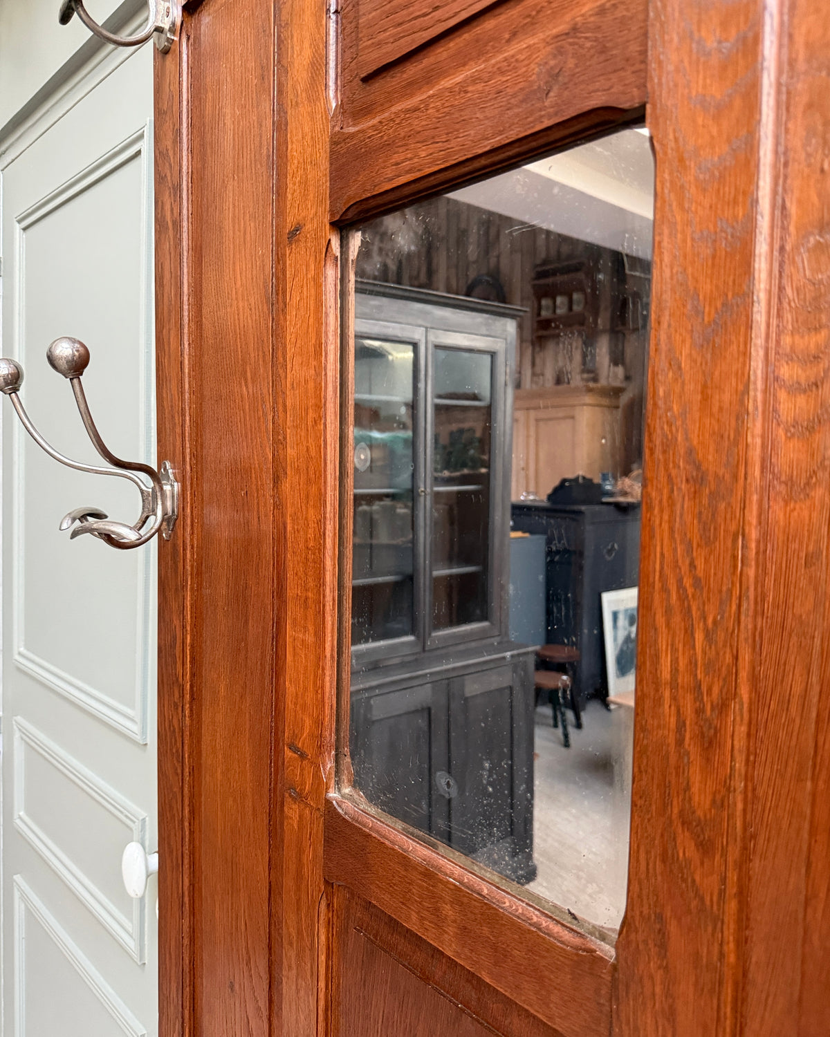 Vestiaire ancien d’entrée en chêne