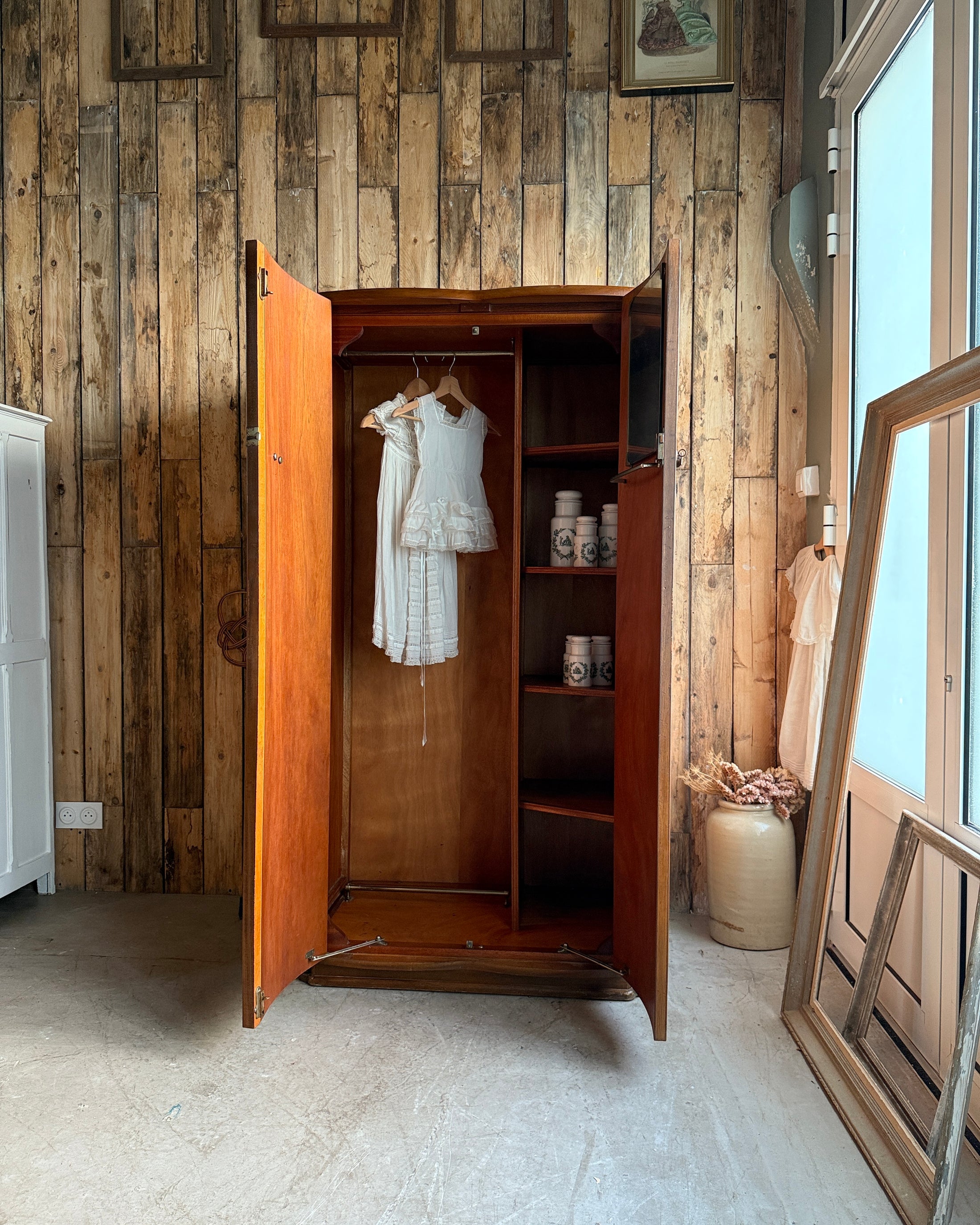 Vestiaire Art Déco anglais