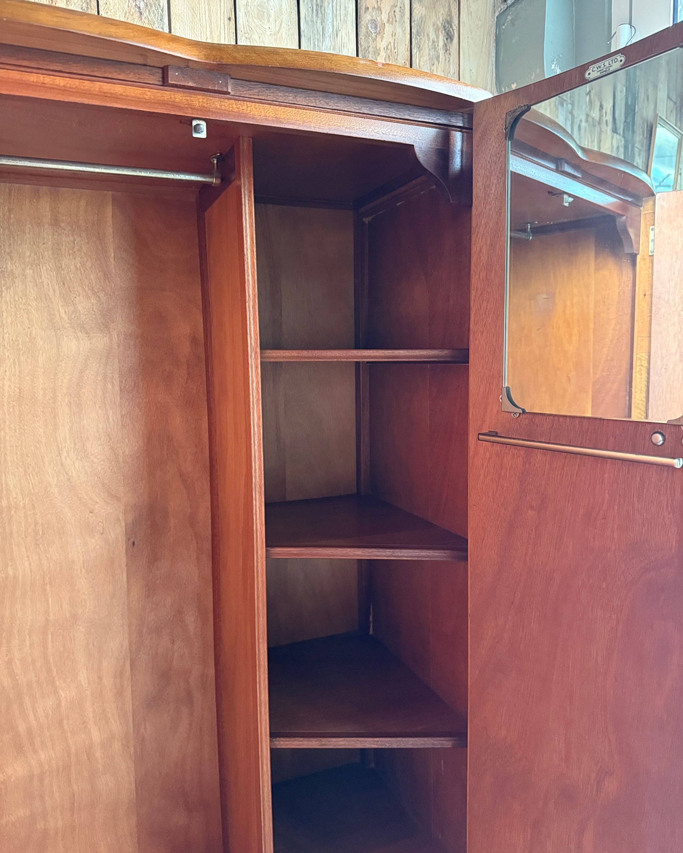 Vestiaire Art Déco anglais