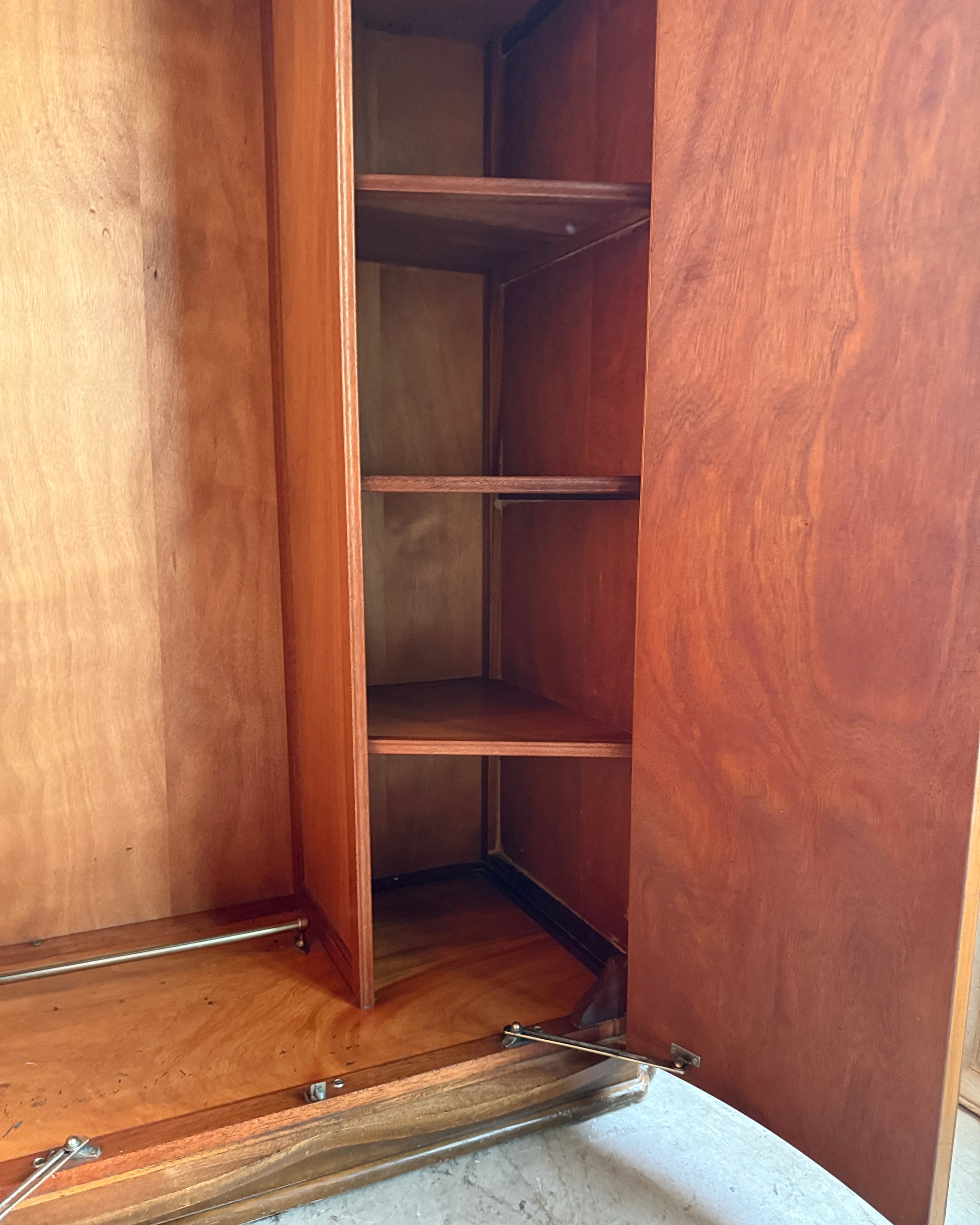 Vestiaire Art Déco anglais