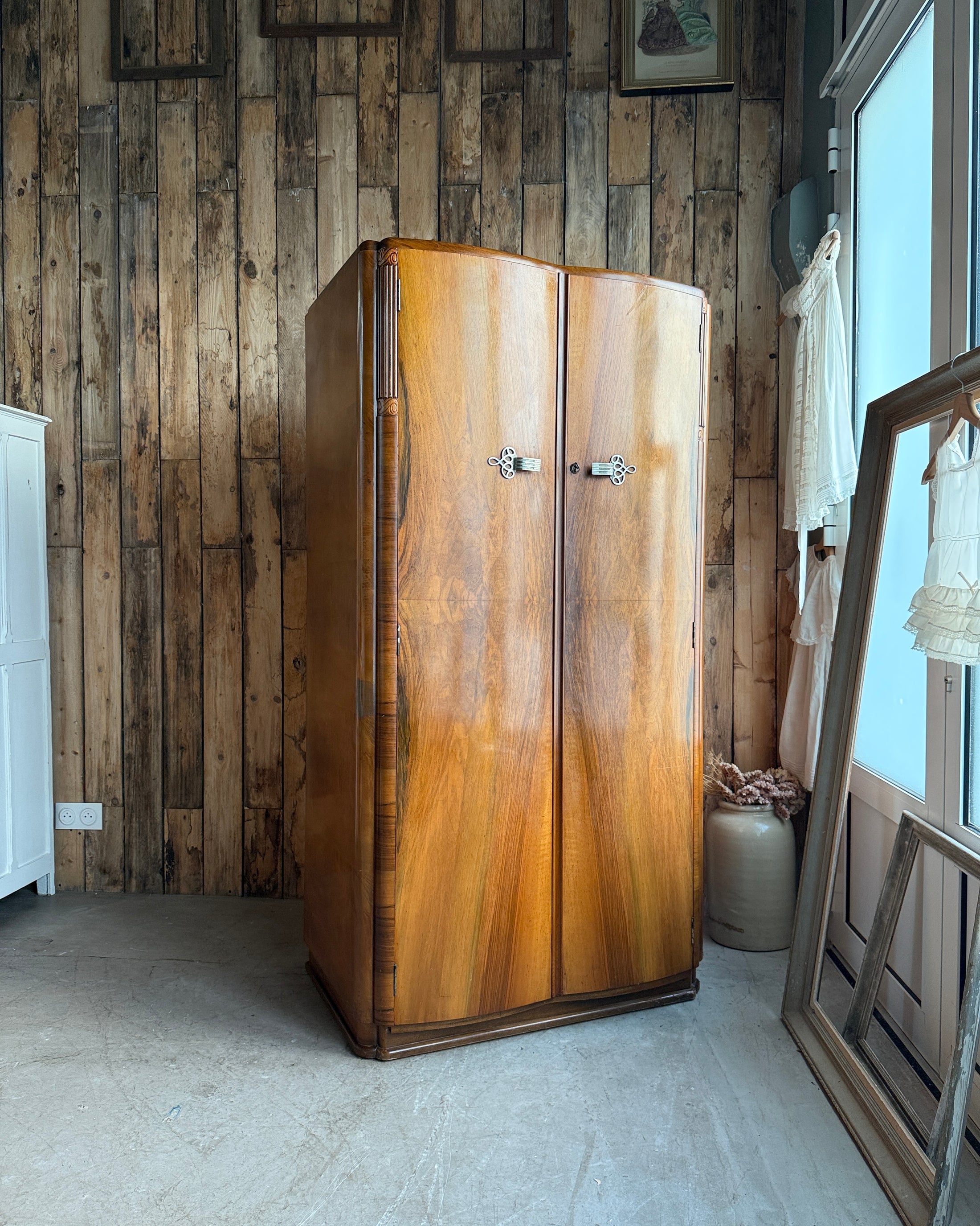 Vestiaire Art Déco anglais