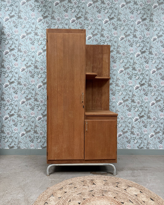 Vestiaire d’internat vintage en chêne