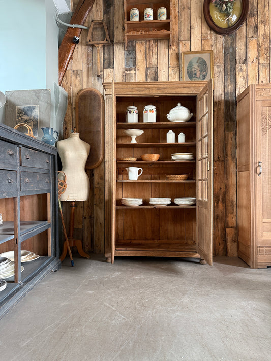 Vitrine ancienne en chêne massif