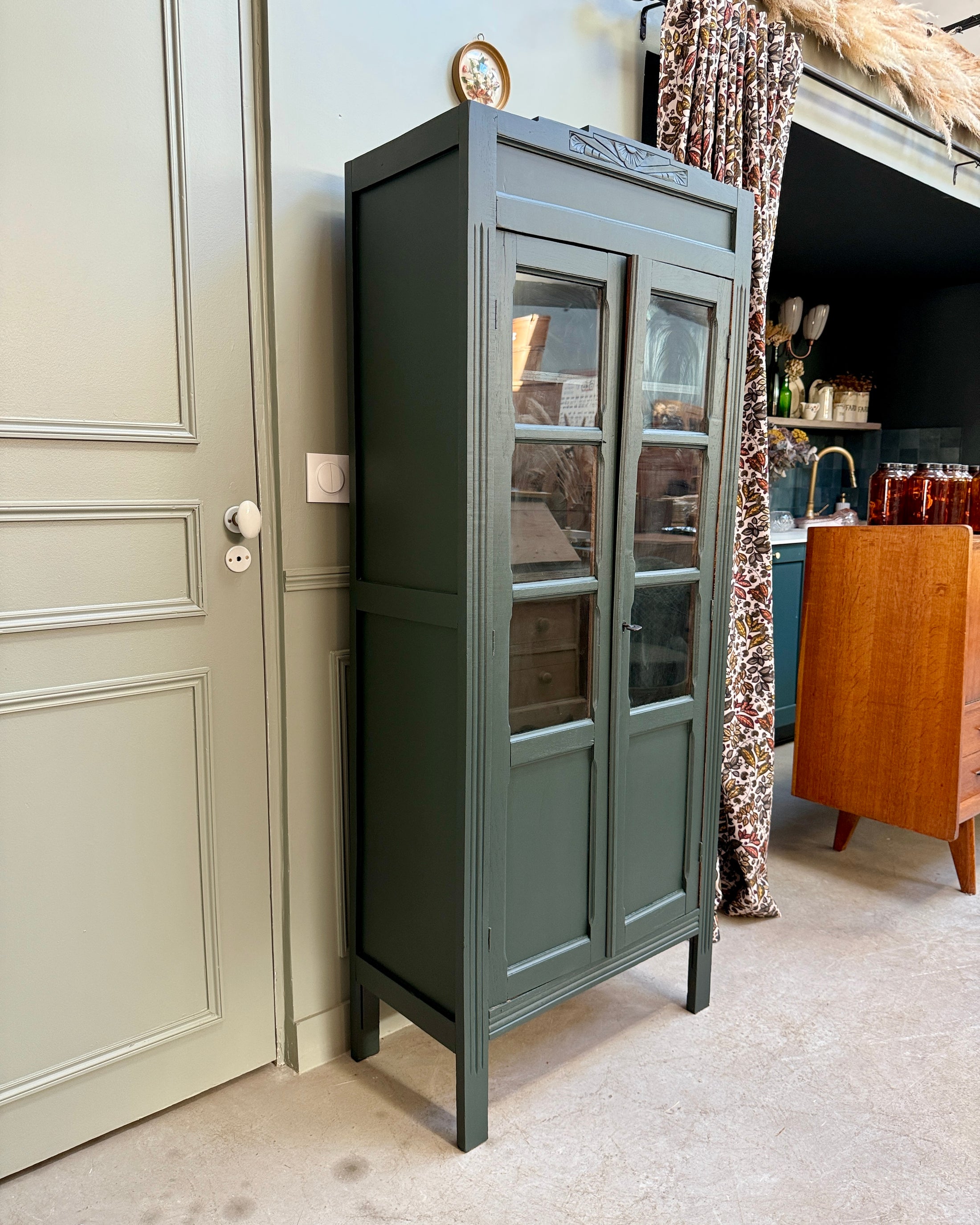 Vitrine Art Déco vert foncé