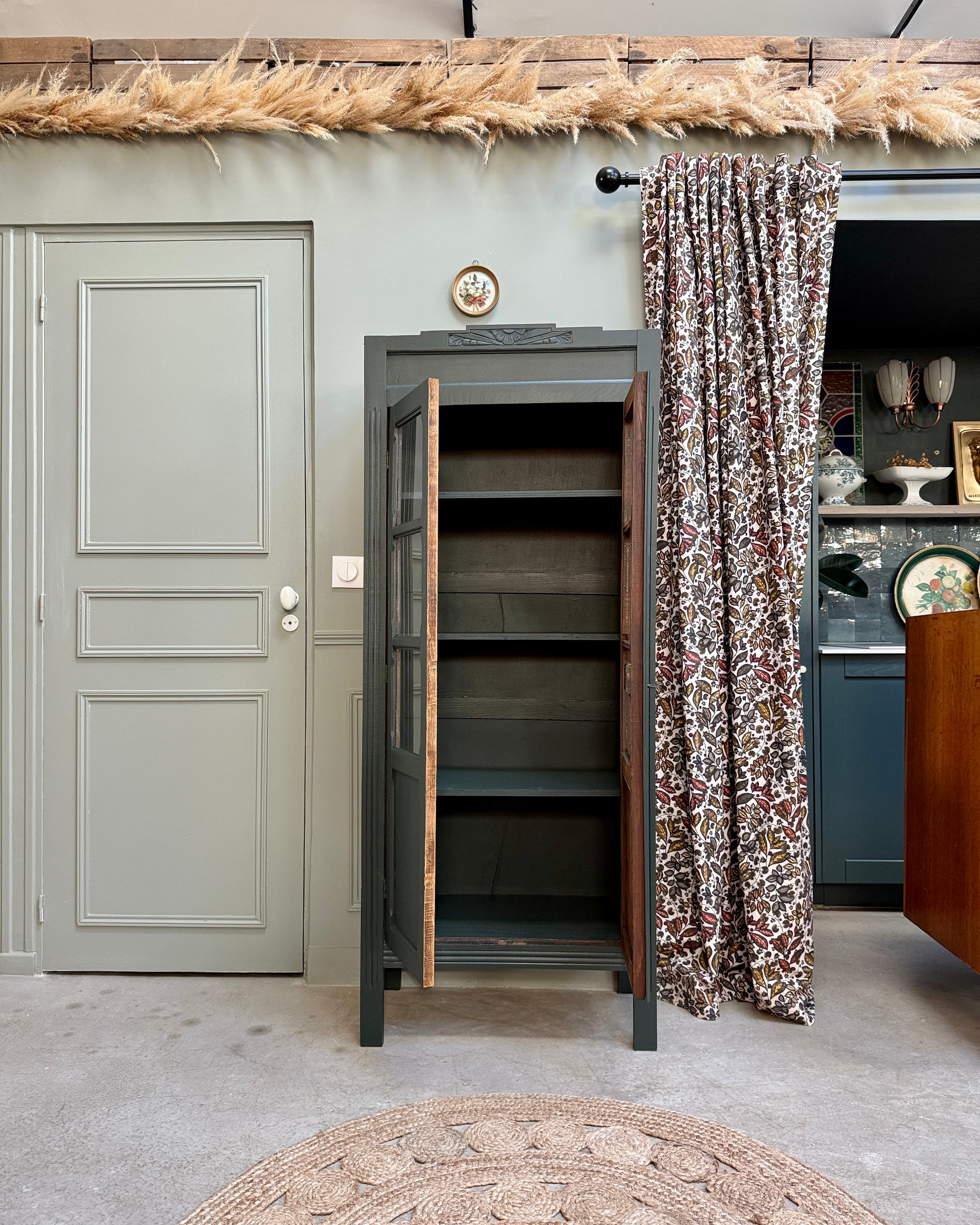 Vitrine Art Déco vert foncé