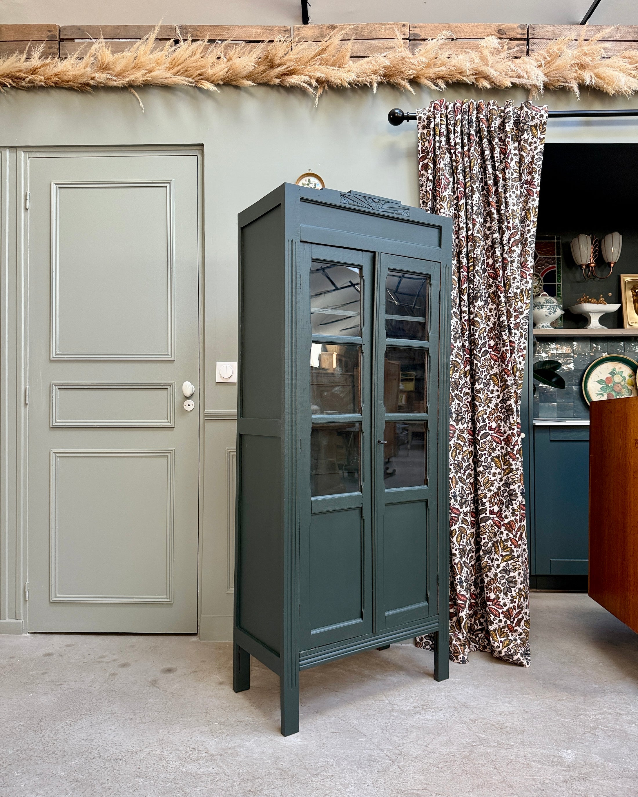 Vitrine Art Déco vert foncé